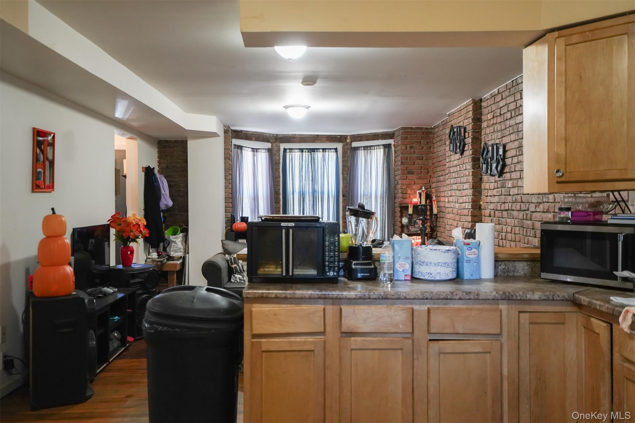 138 S Clark Street Property Photo 17
