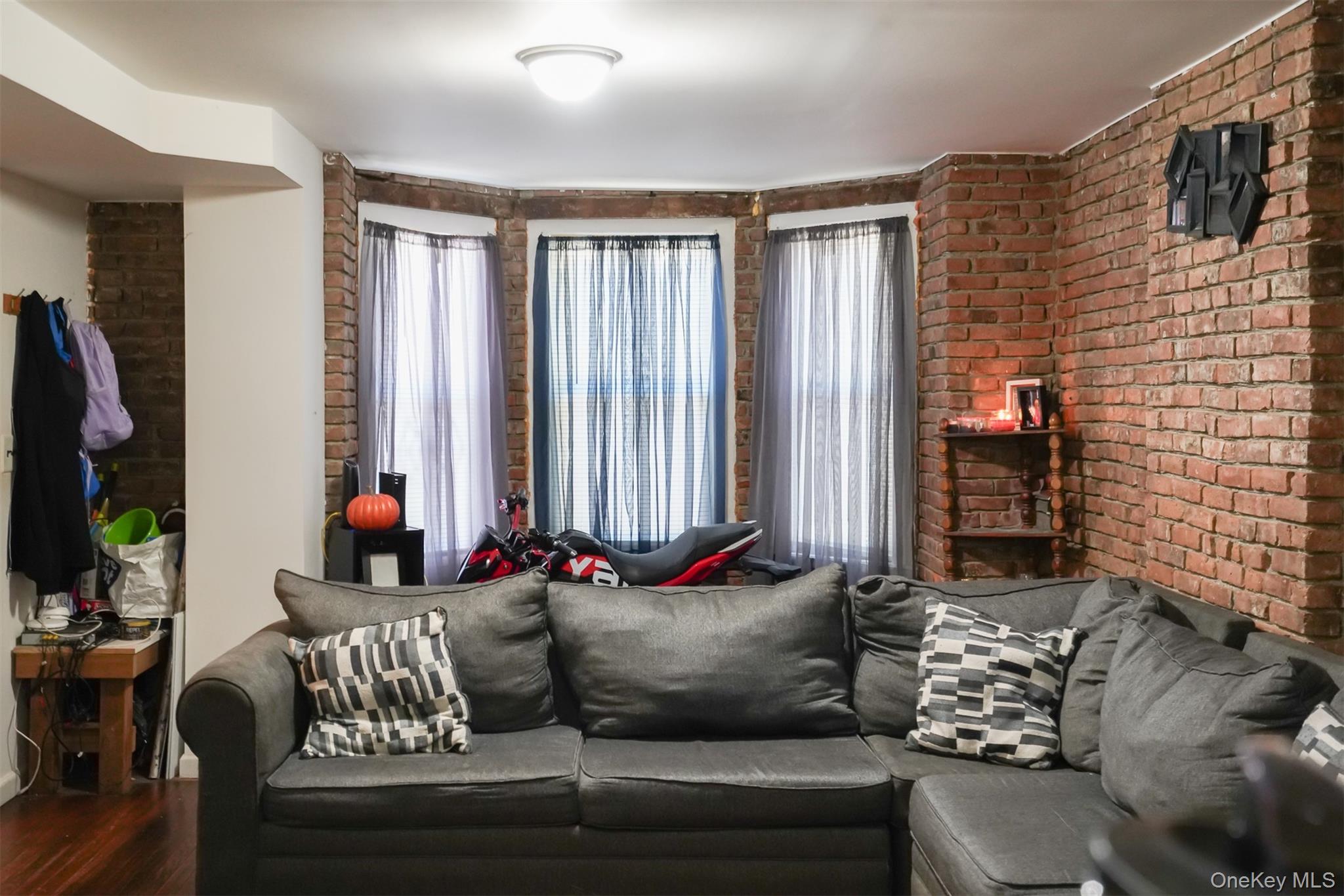 138 S Clark Street Property Photo 18
