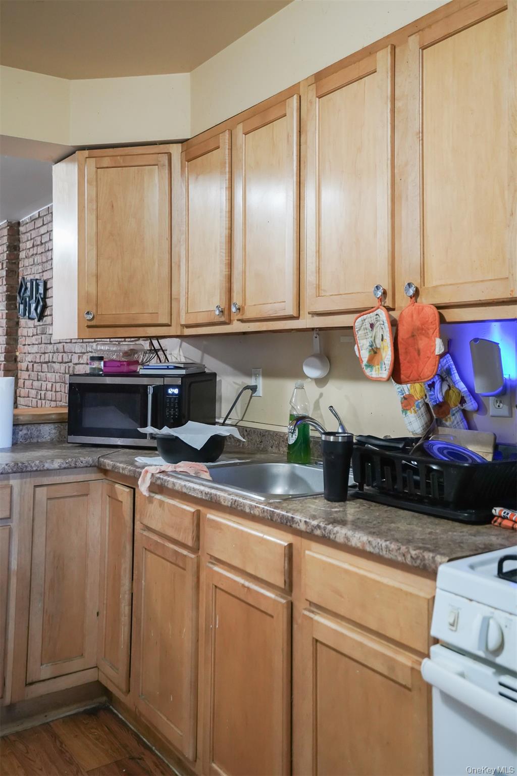 138 S Clark Street Property Photo 20