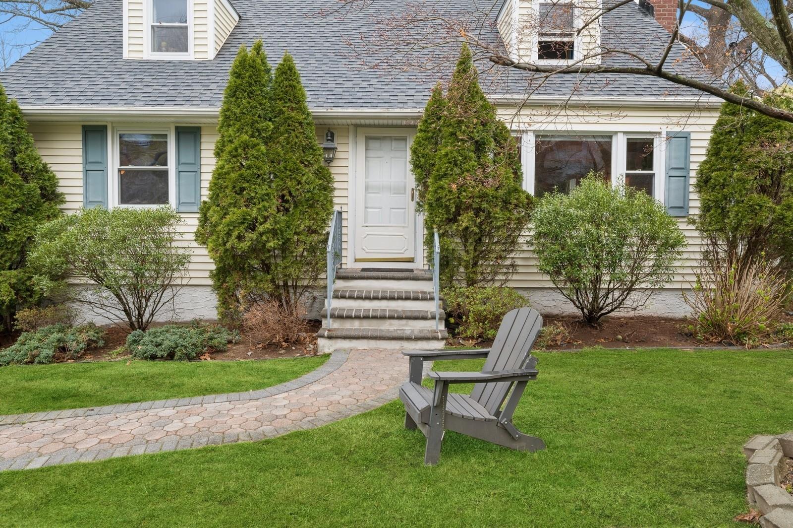 1164 Dobbs Ferry Road Property Photo
