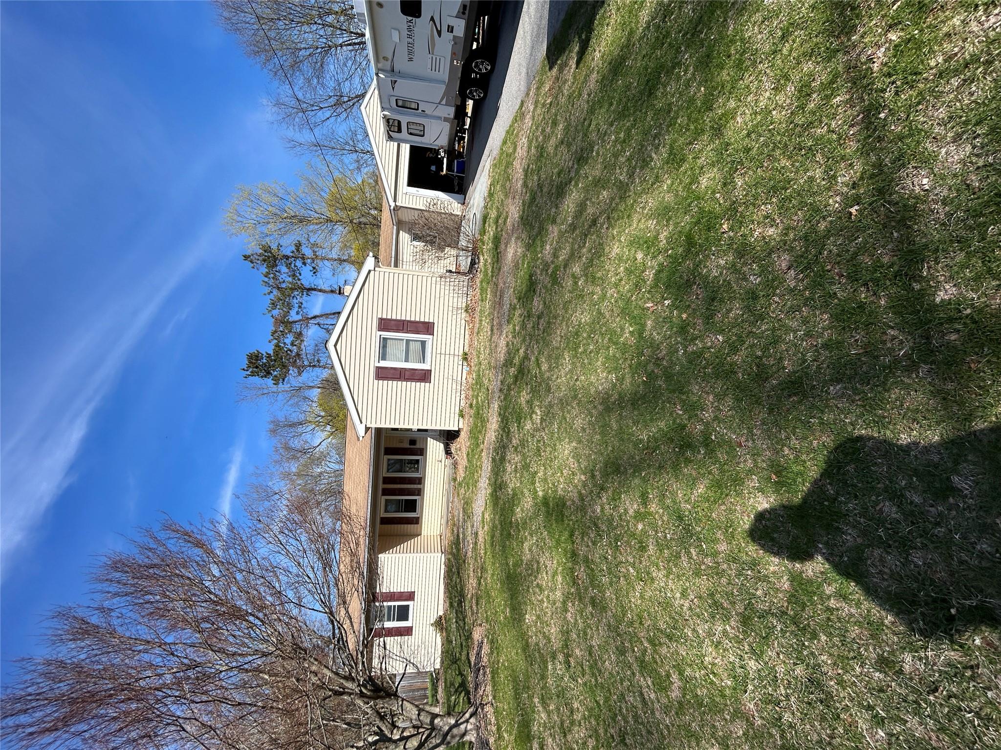 8 Manor Rd Property Photo