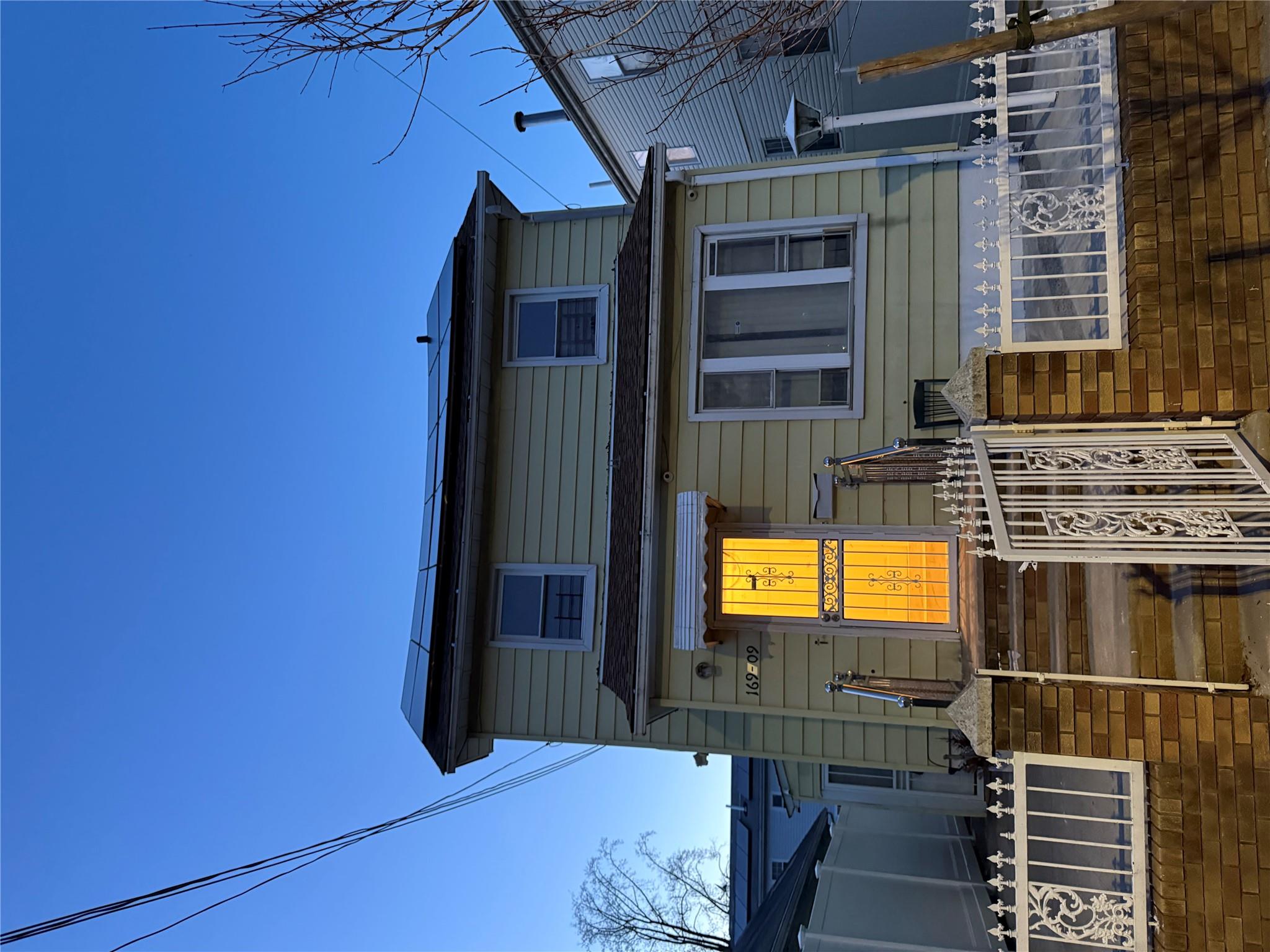 169-9 Sayres Ave Property Photo