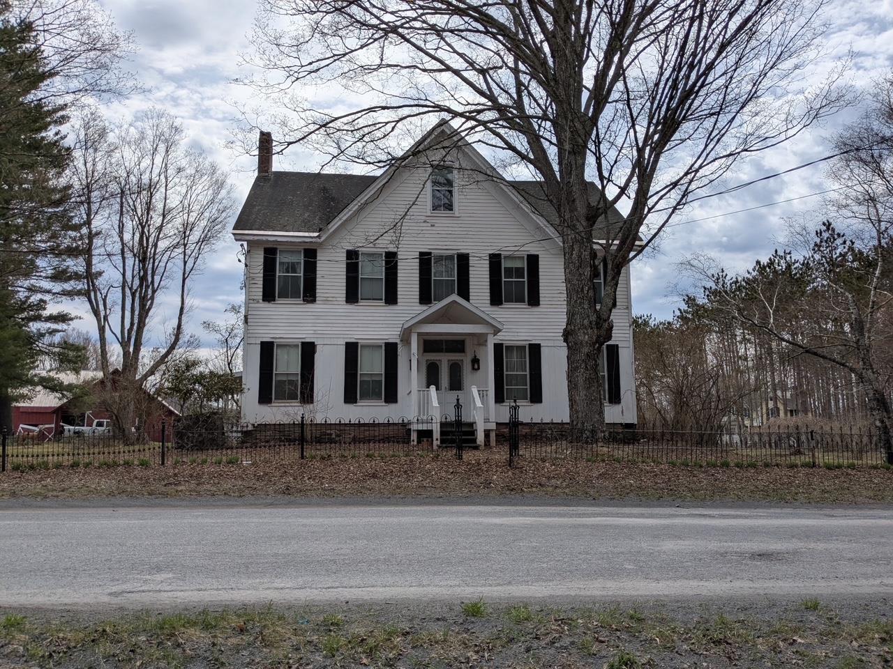 293 Carl Rd Property Photo