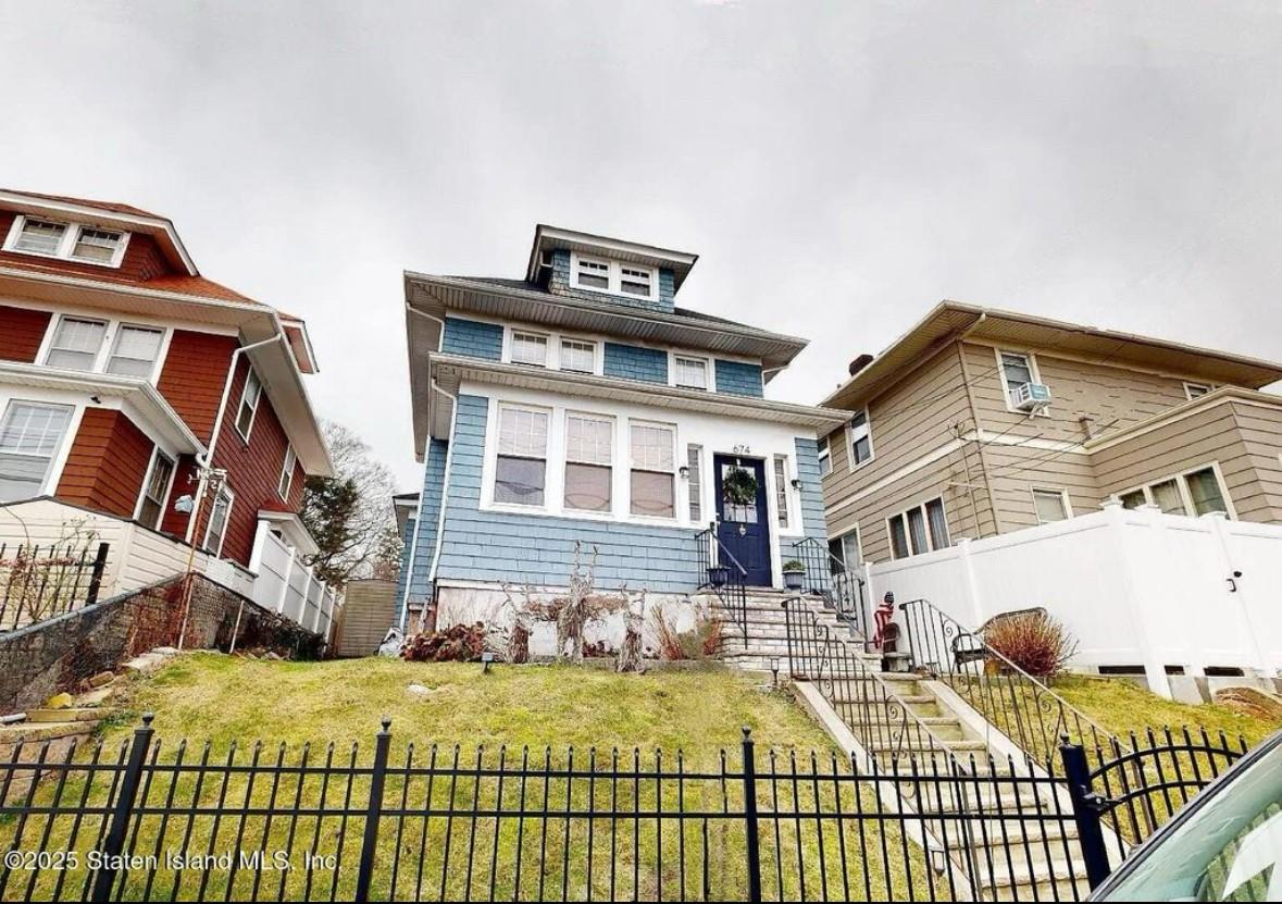 674 Castleton Avenue Property Photo 1