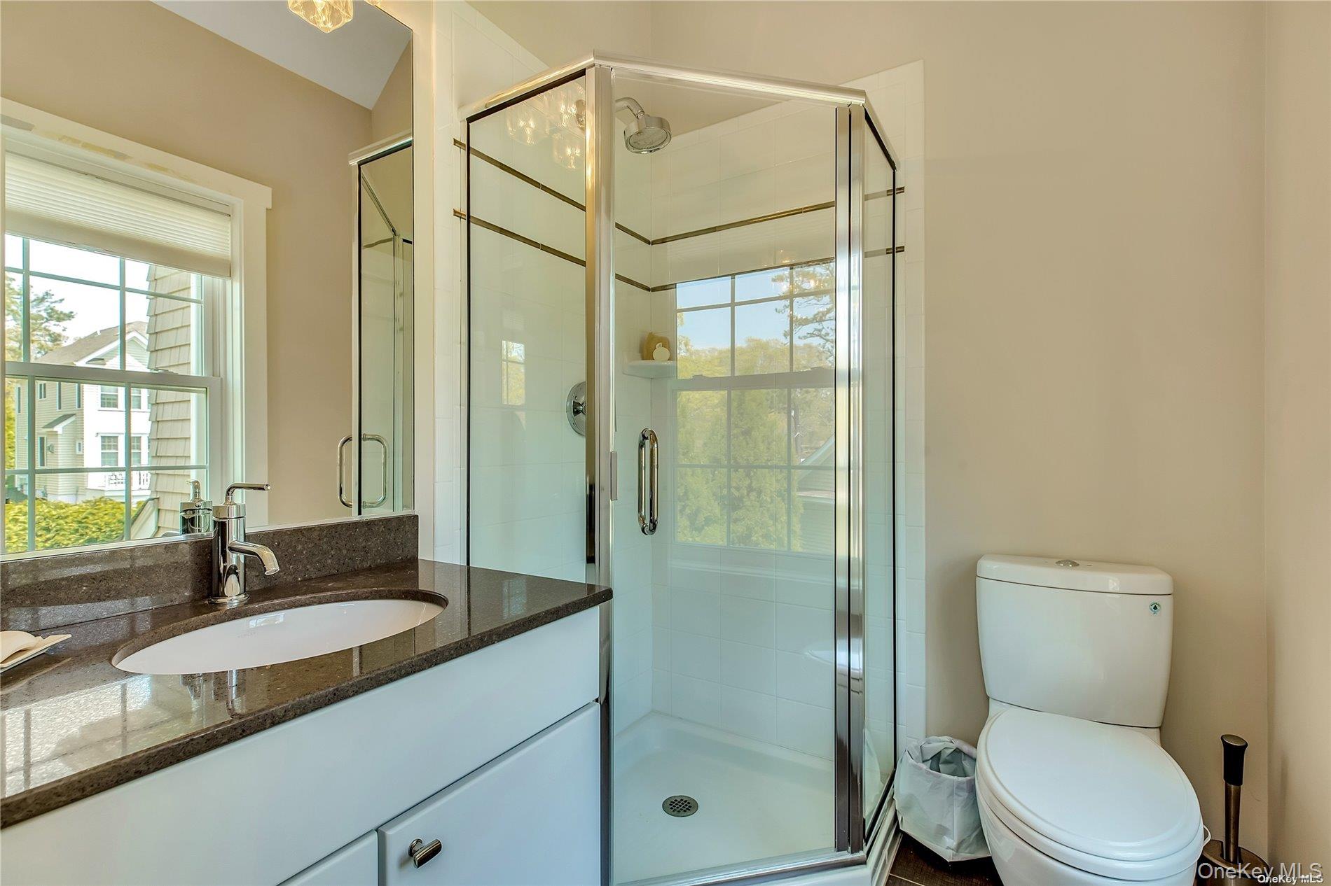 20 Canoe Place Road 8 Property Photo 12