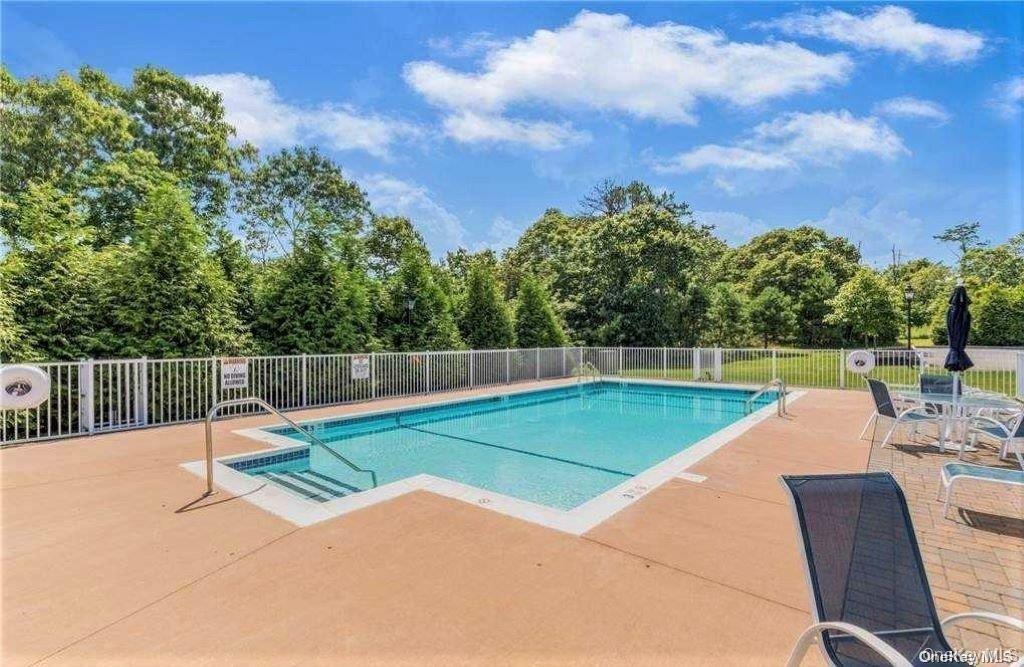 20 Canoe Place Road 8 Property Photo 18