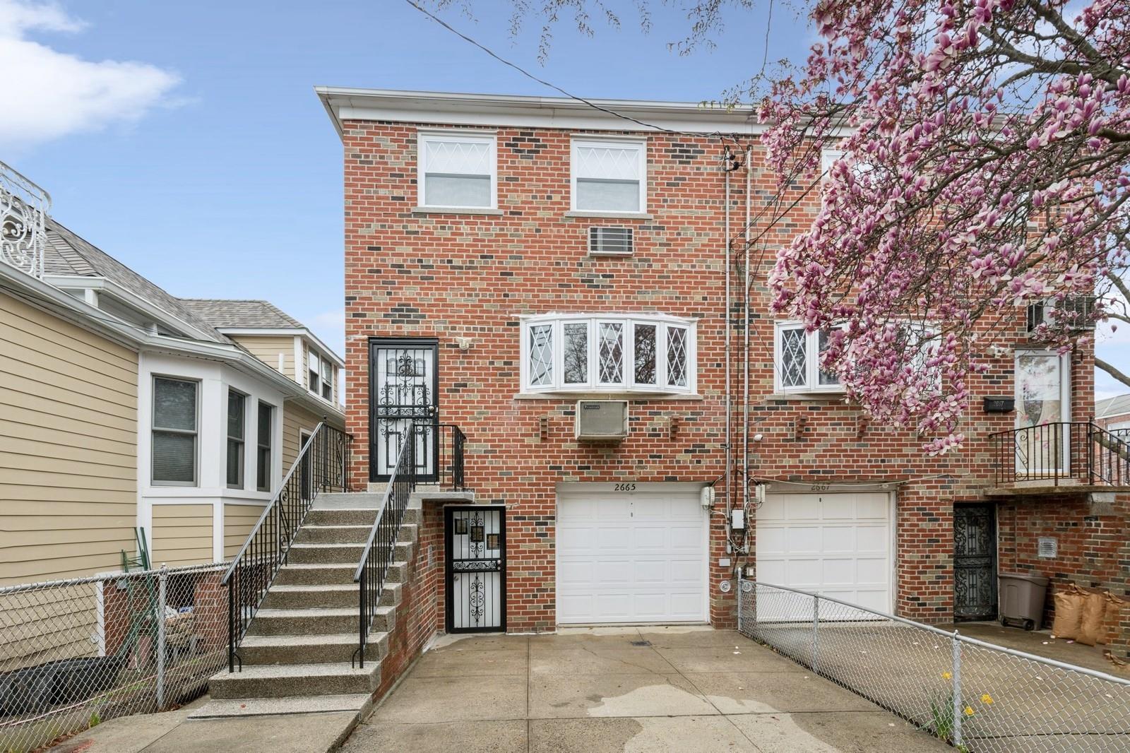 2665 Harding Avenue Property Photo