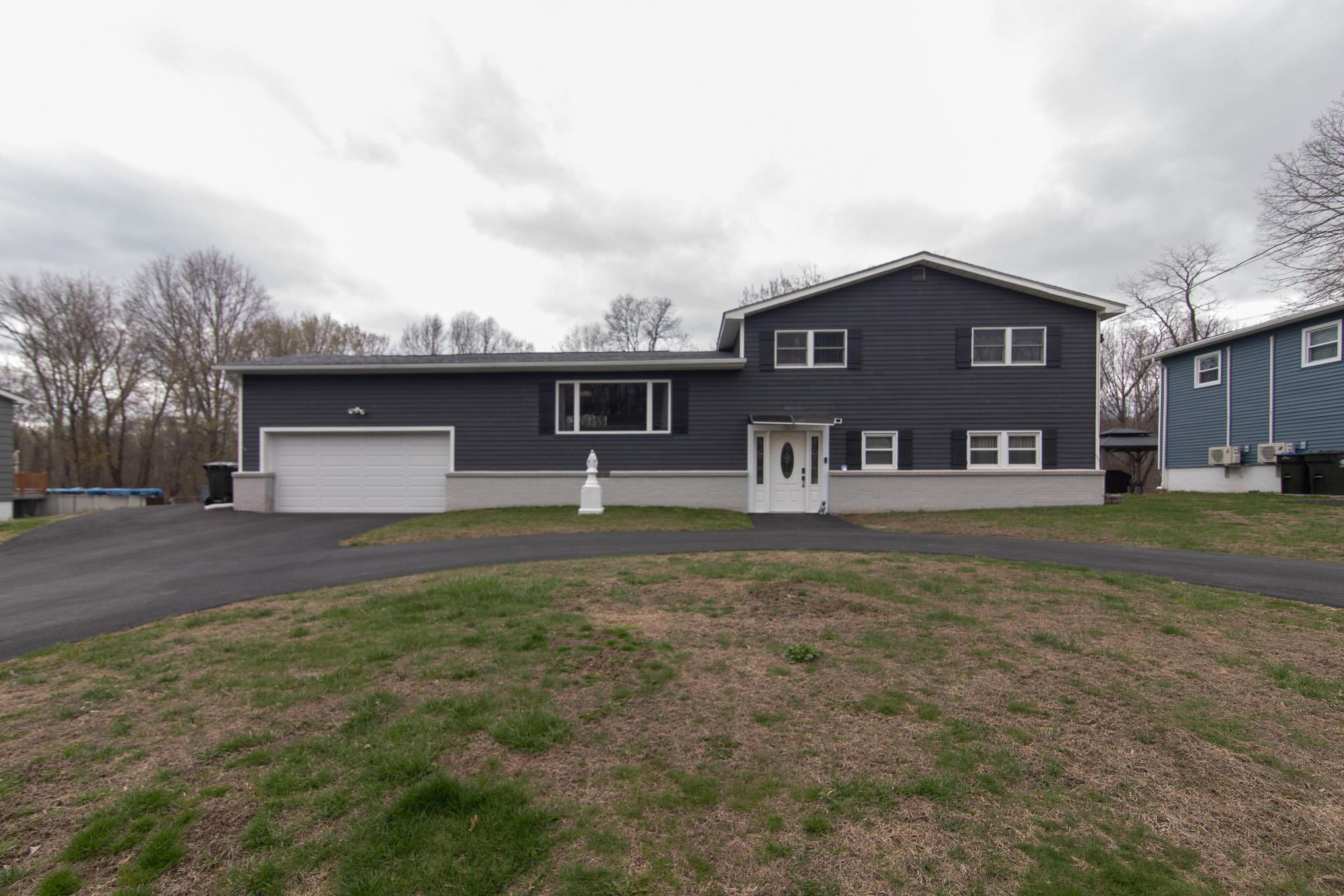 331 Lake Vue Drive Property Photo