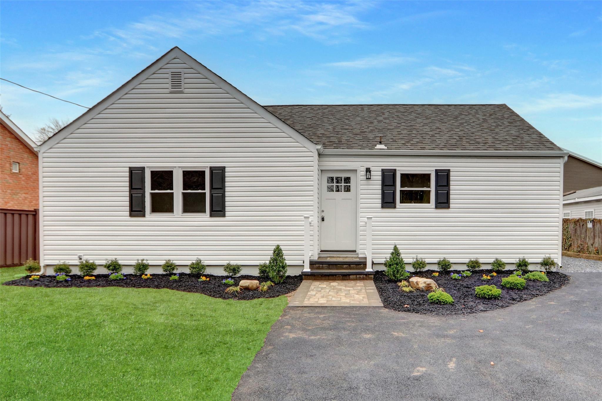 273 Lenox Road Property Photo 1