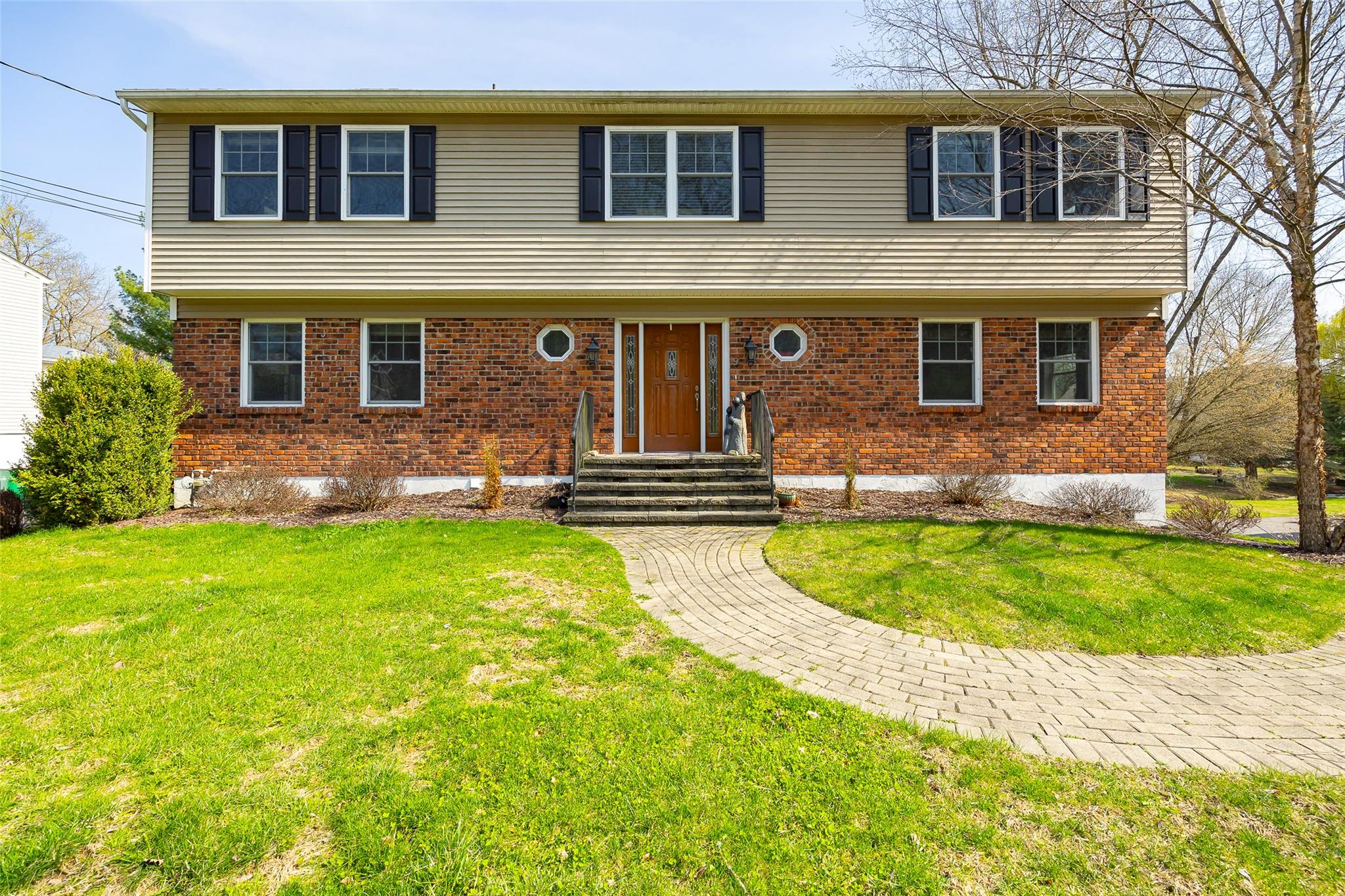 9 Miron Drive Property Photo