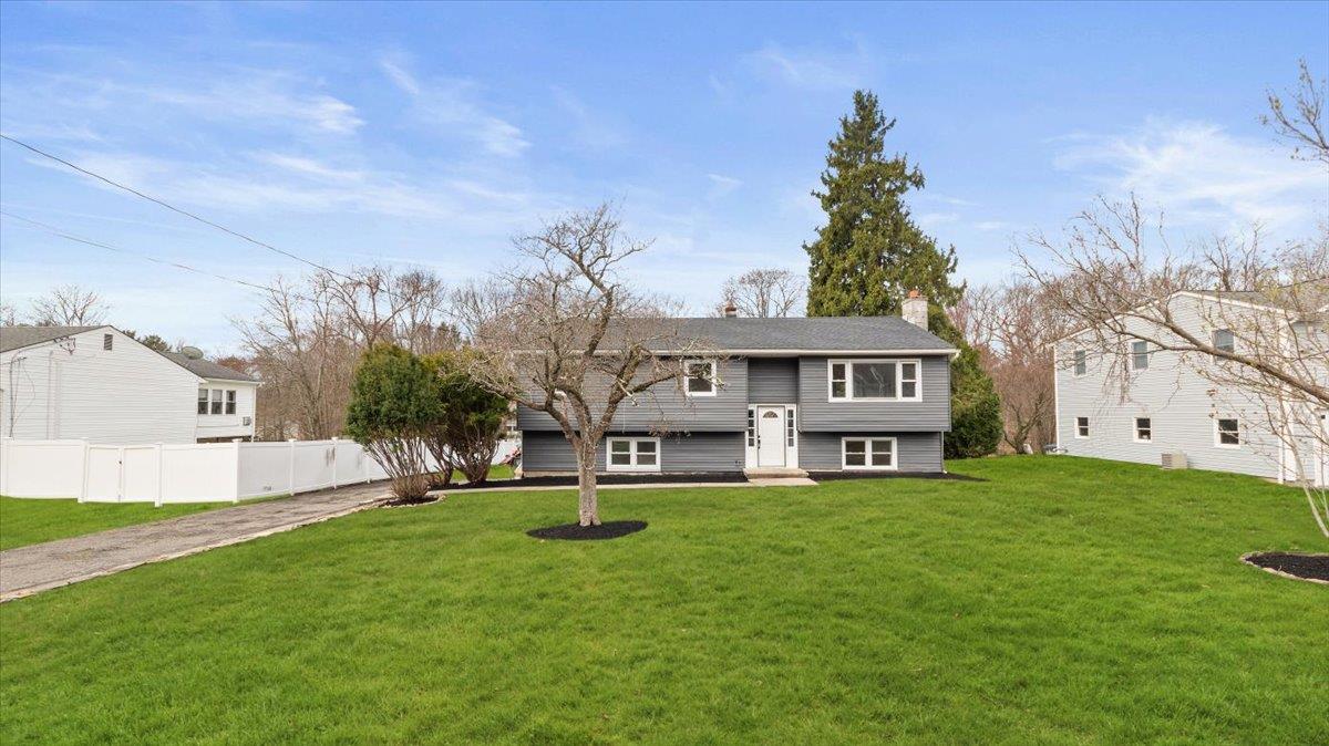 77 Friendly Rd Property Photo