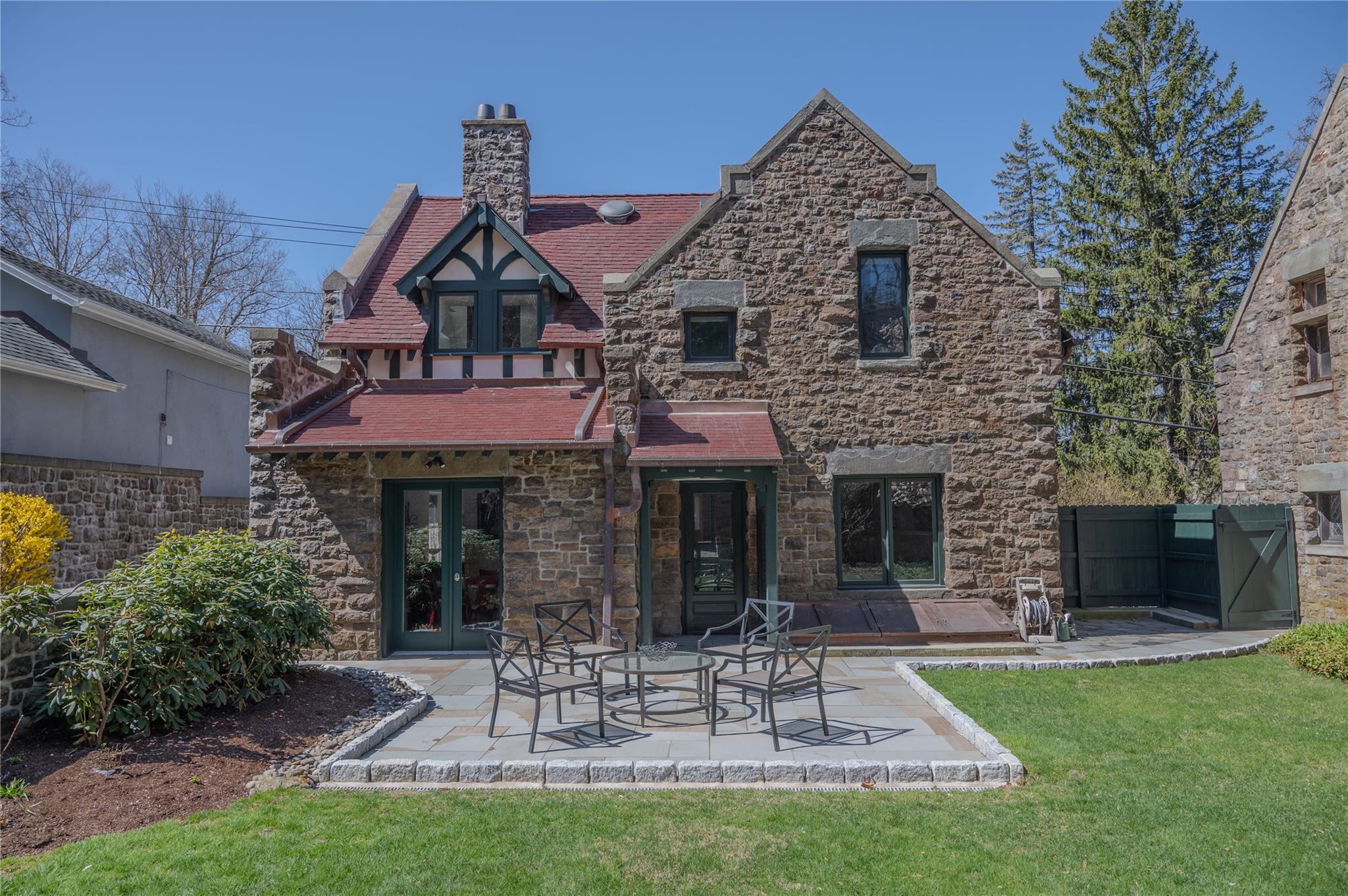 57 Clubhouse Road Property Photo