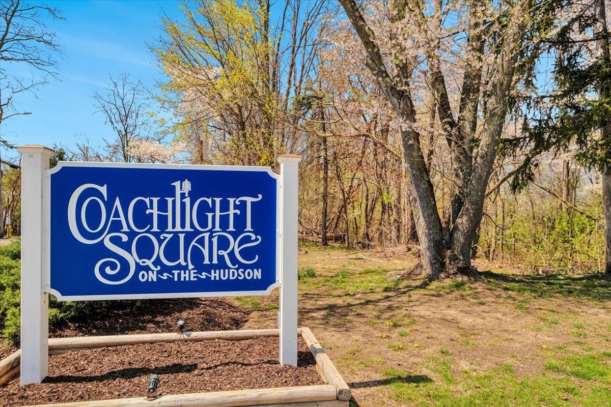108 Coachlight Square Property Photo