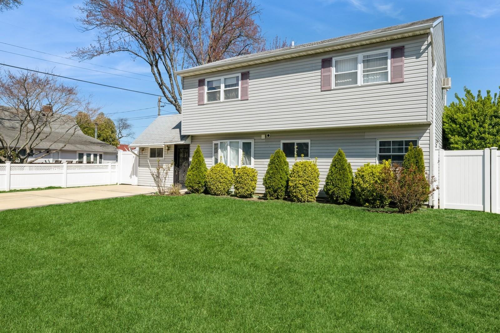 7 Bunker Lane Property Photo 2