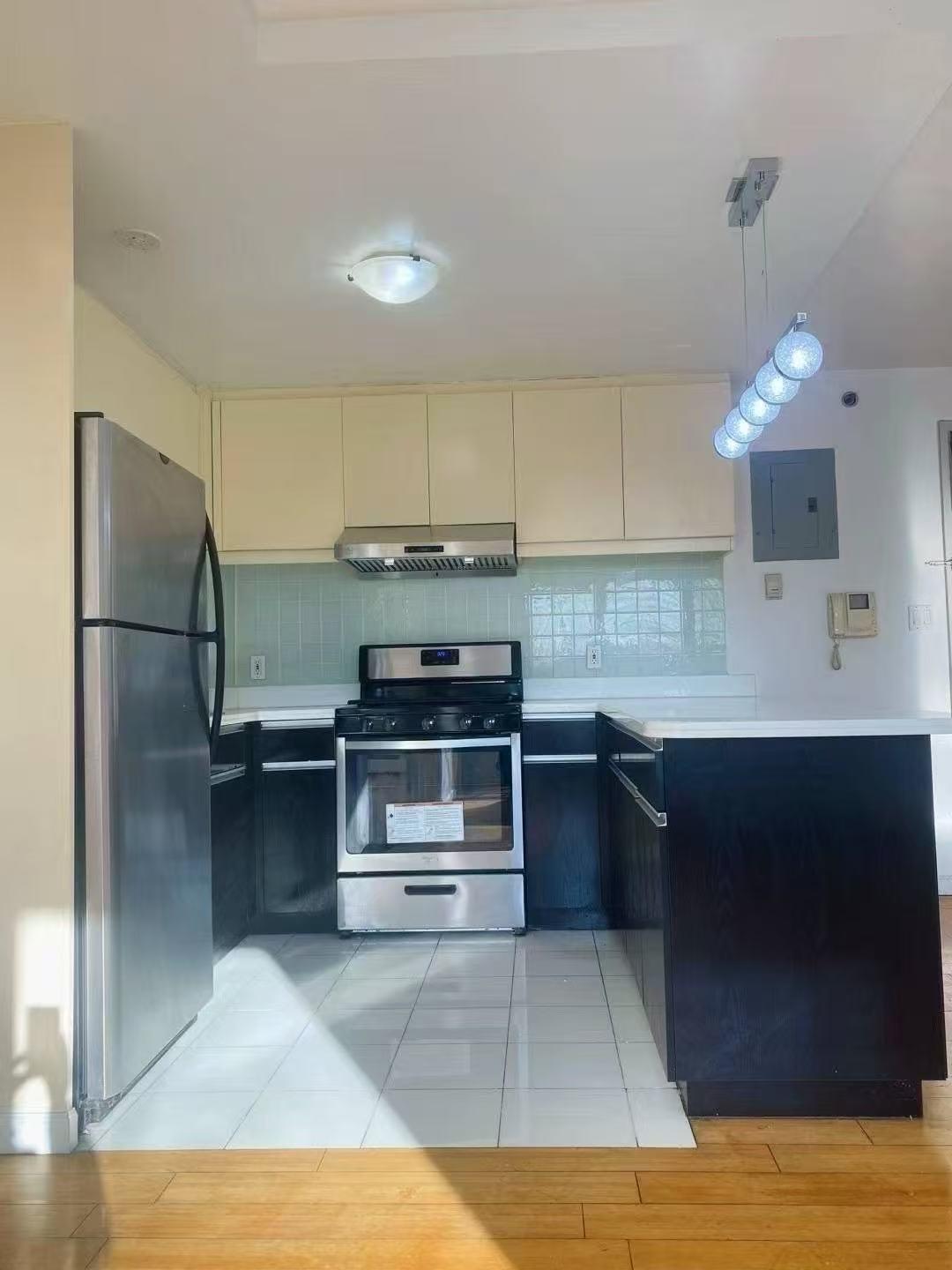 132-03 Sandford Avenue 3f Property Photo