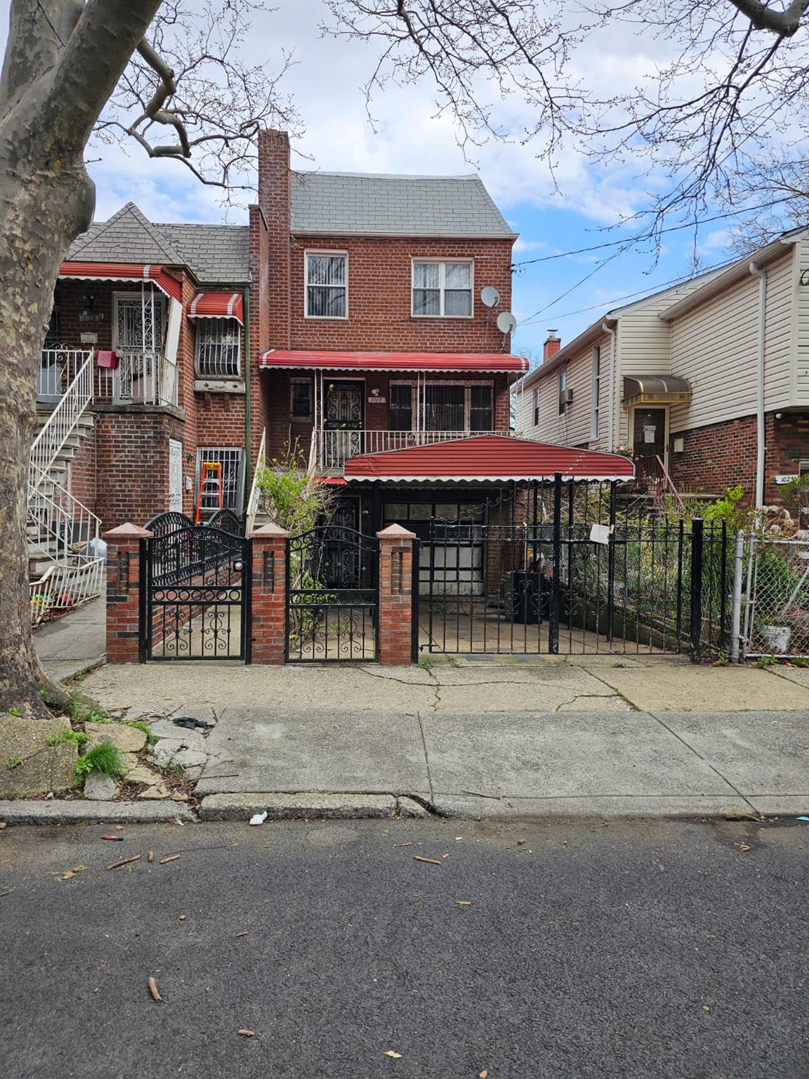 1017 E 103rd Street Property Photo