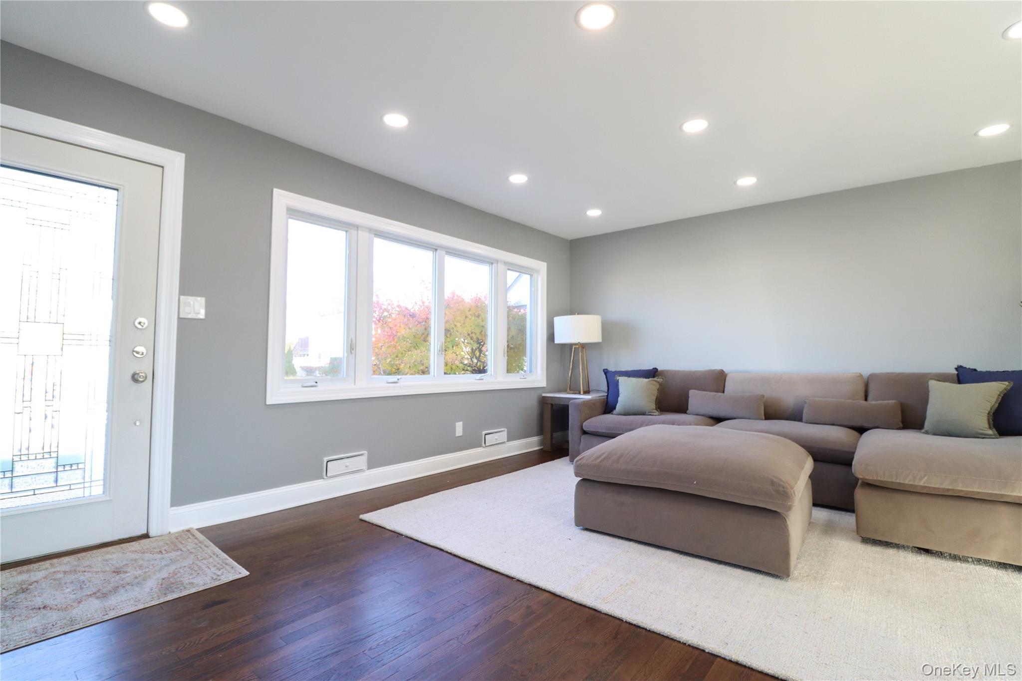 14a Earl Place Property Photo 3