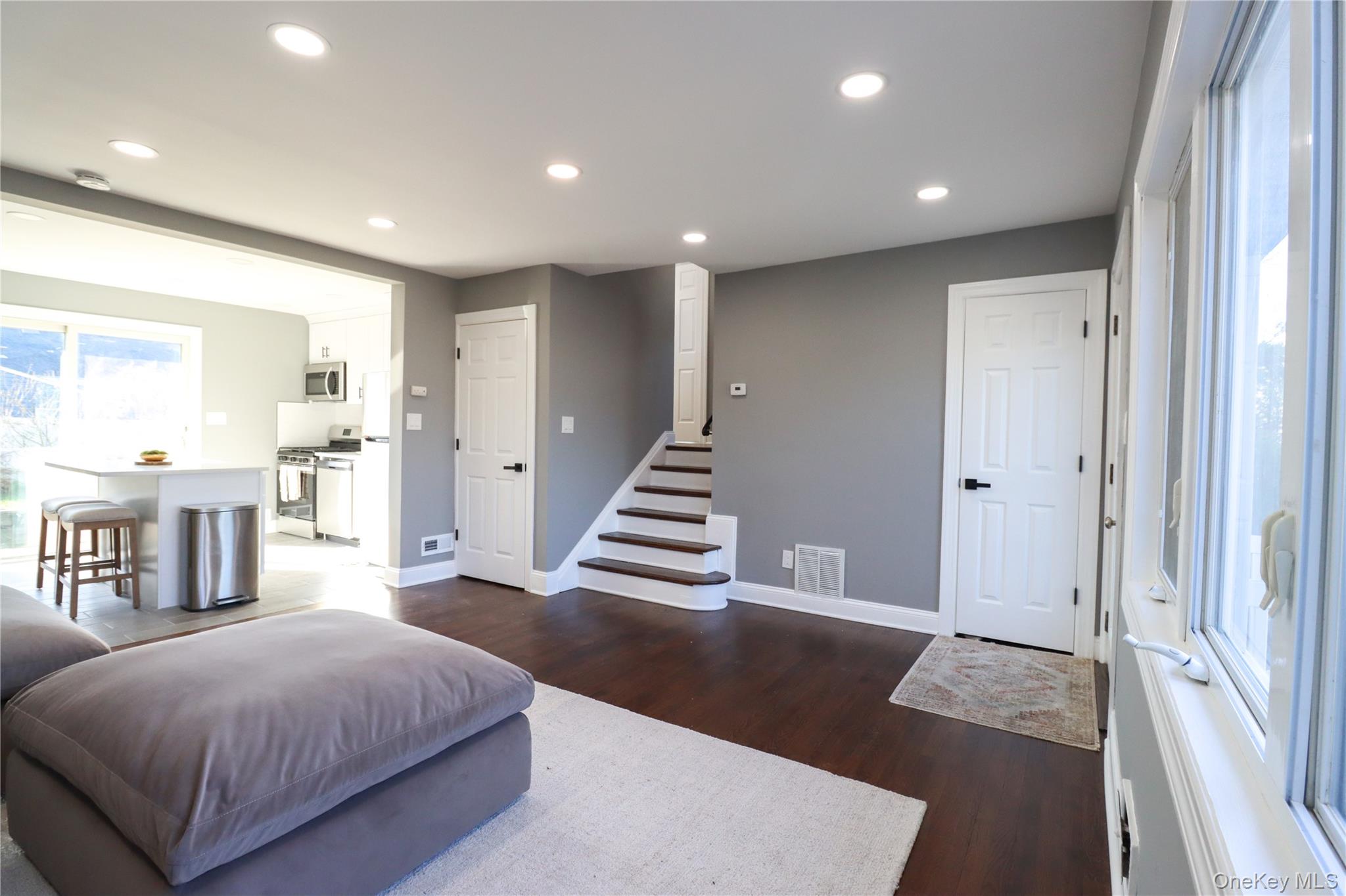 14a Earl Place Property Photo 9