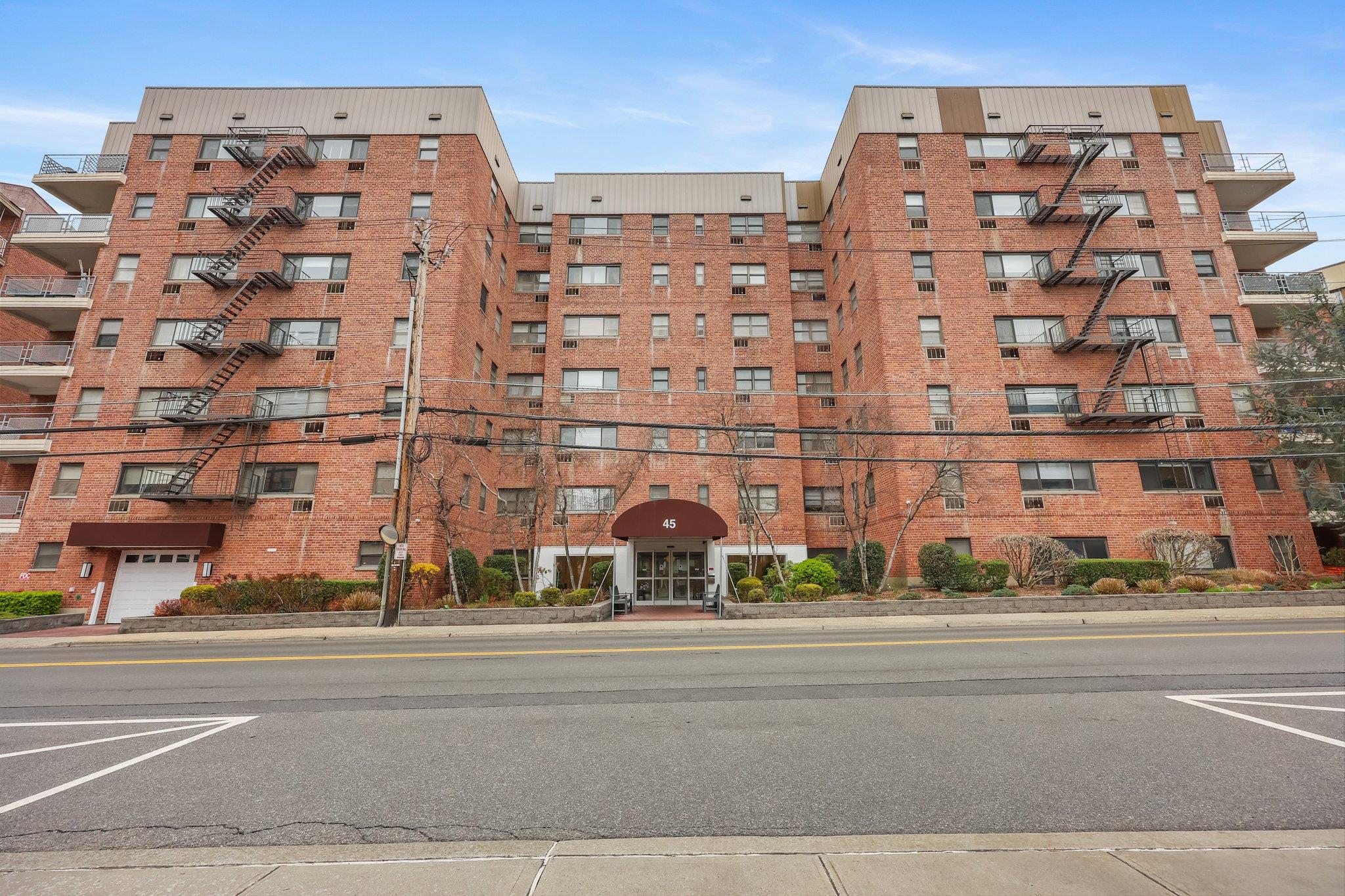 45 E Hartsdale Avenue 1g Property Photo