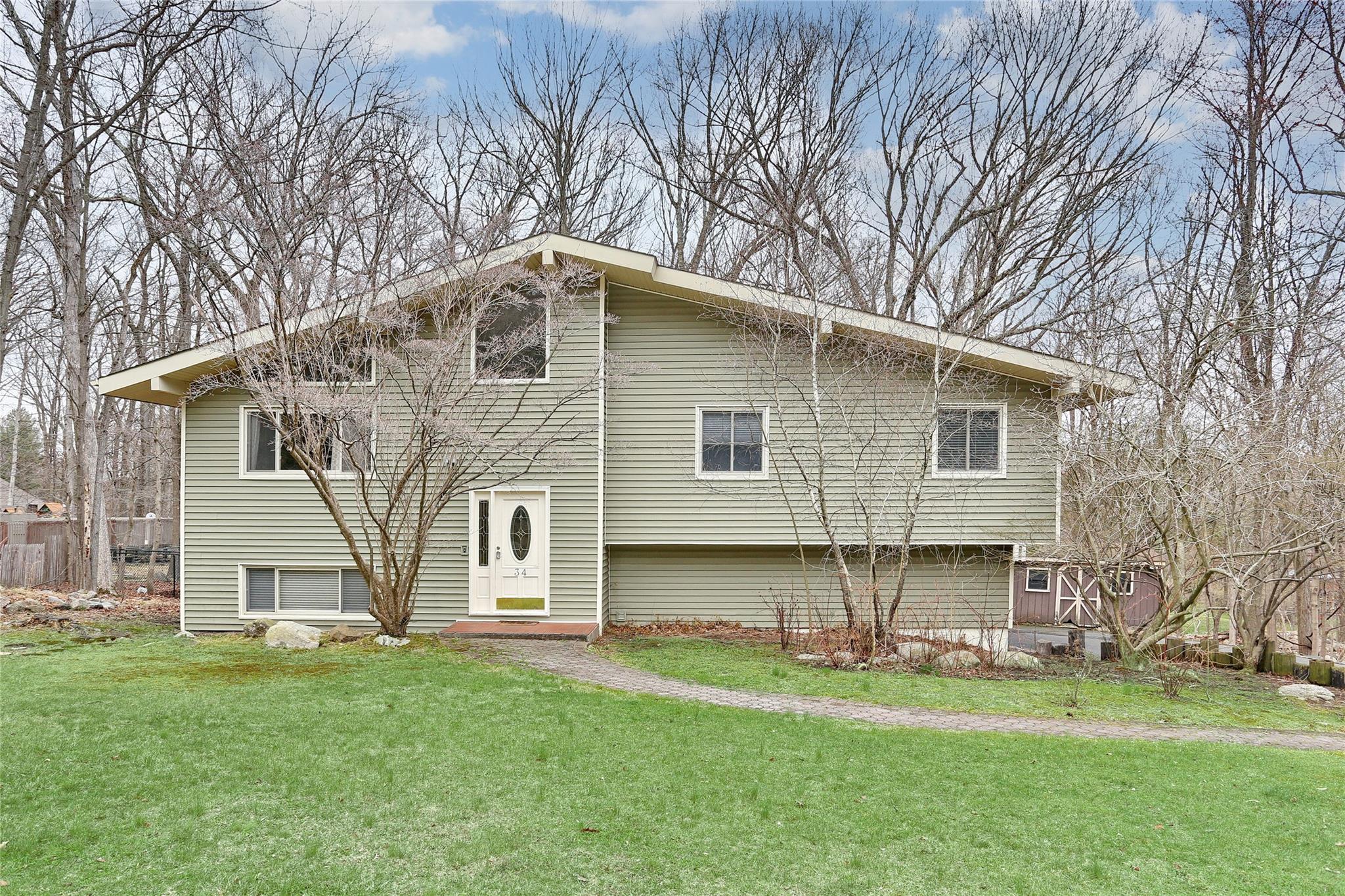 34 Tamarack Lane Property Photo