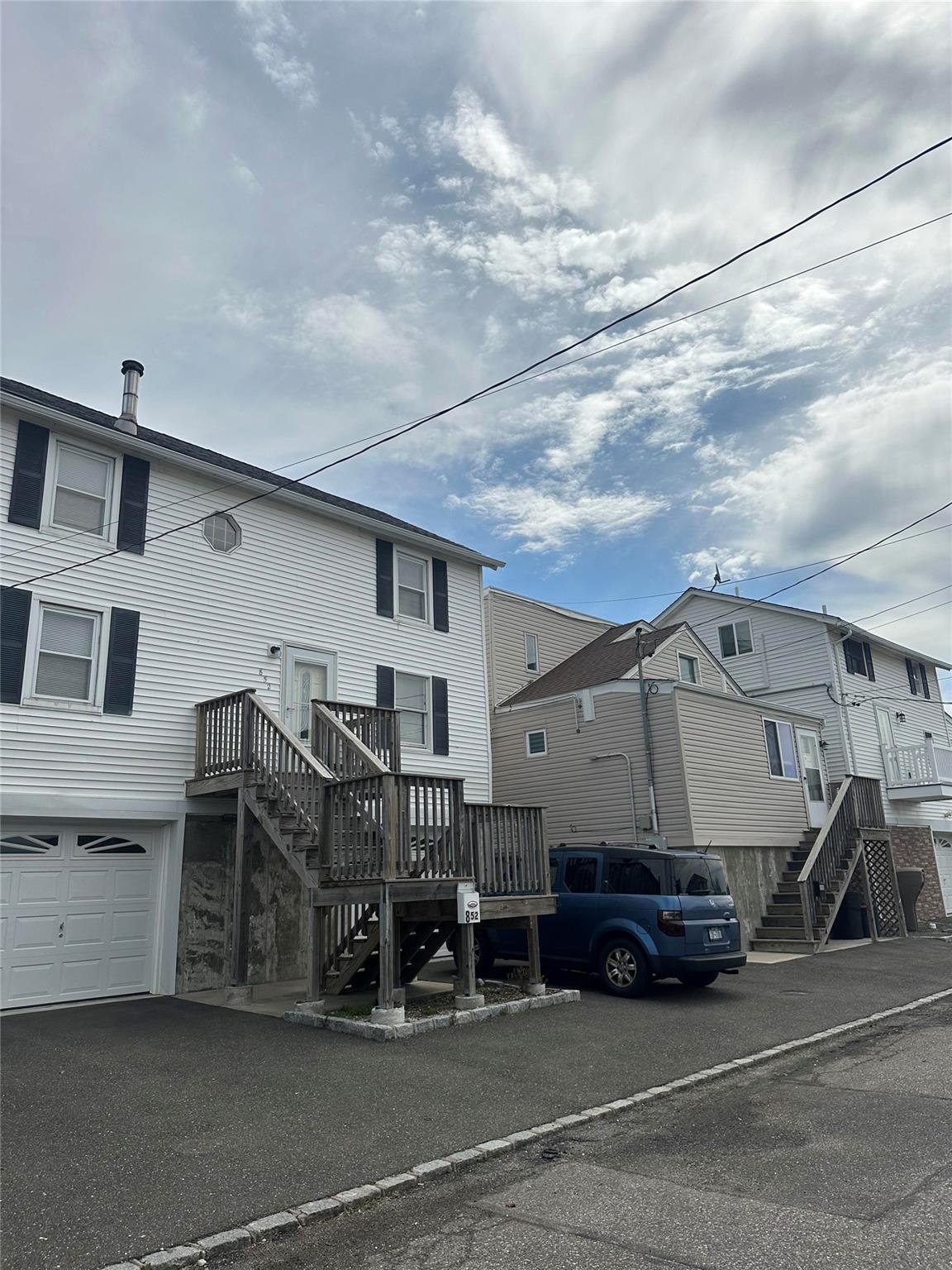 864 S Walnut Street Property Photo