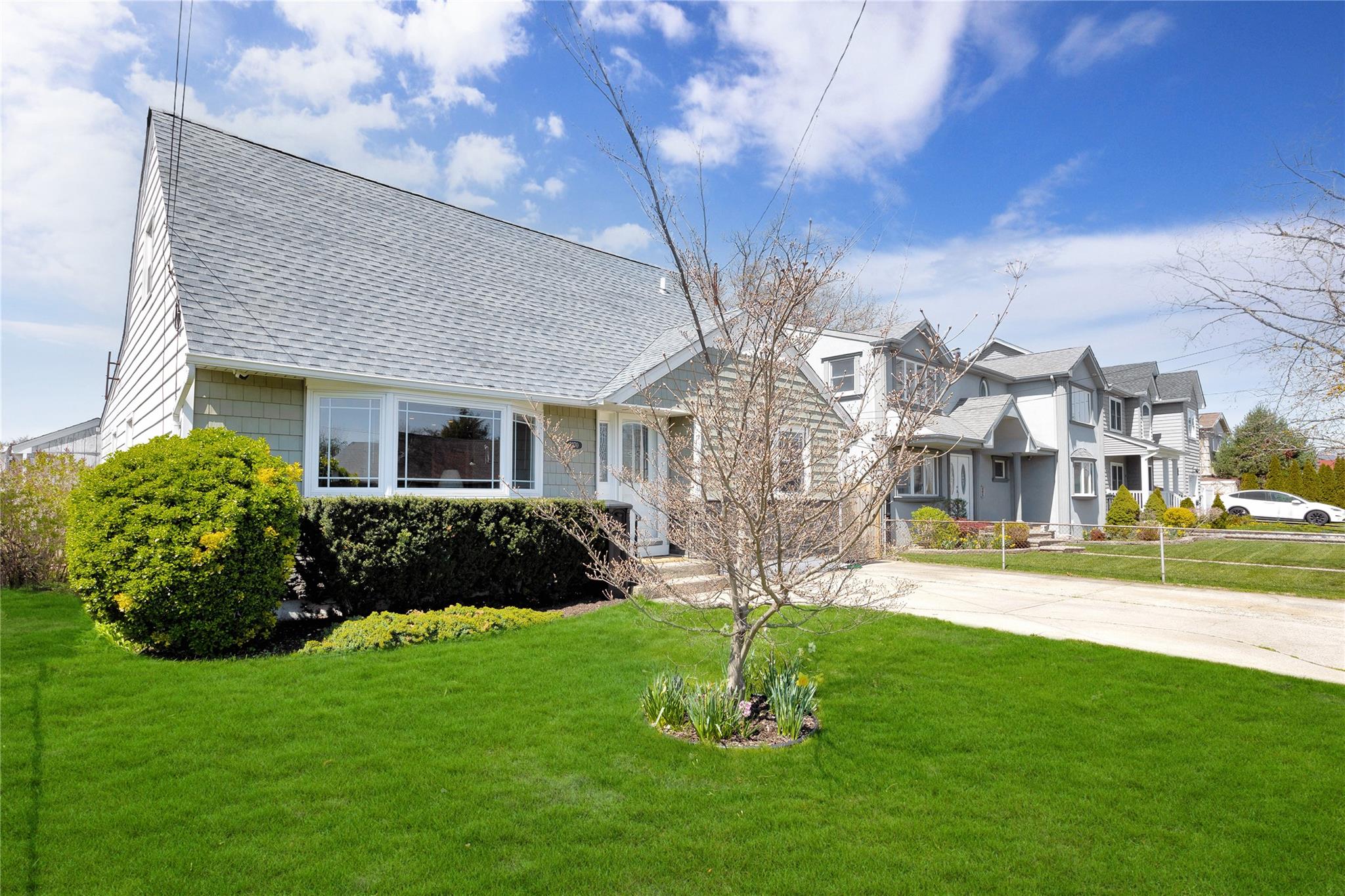 3270 Neptune Avenue Property Photo