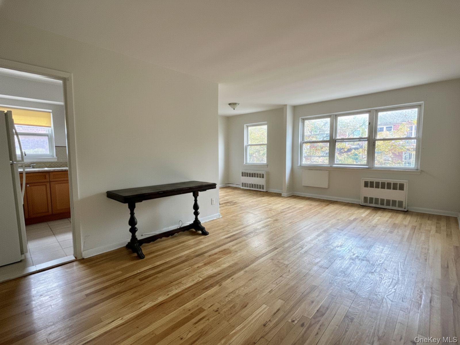 42-23 68 Street Property Photo 6