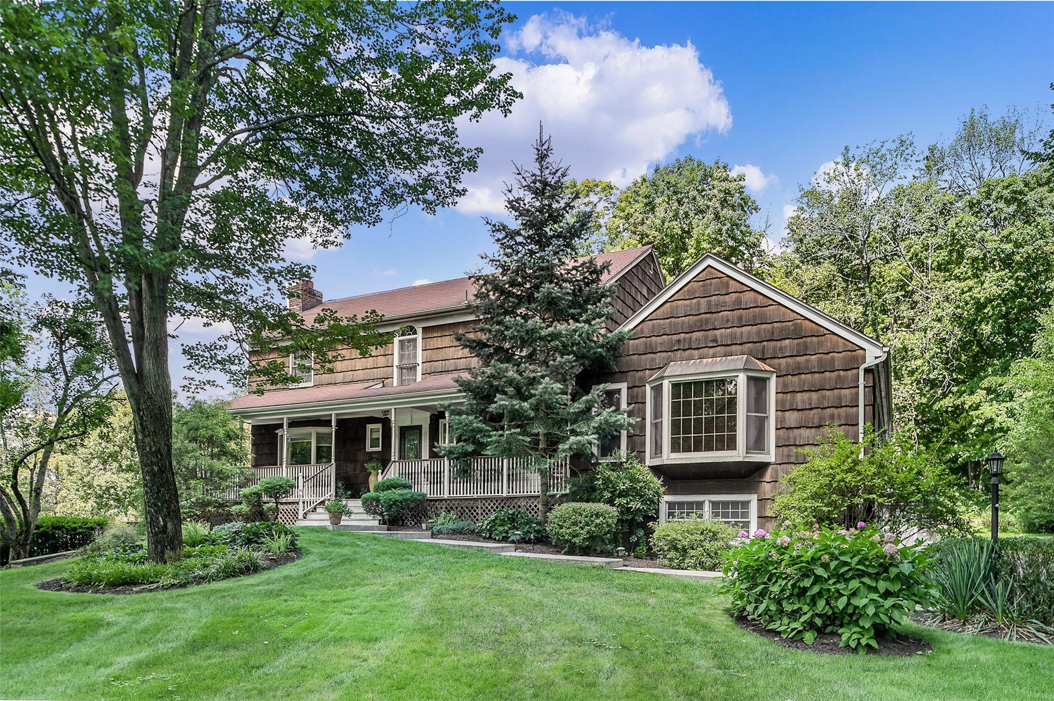 4 Lyons Court Property Photo