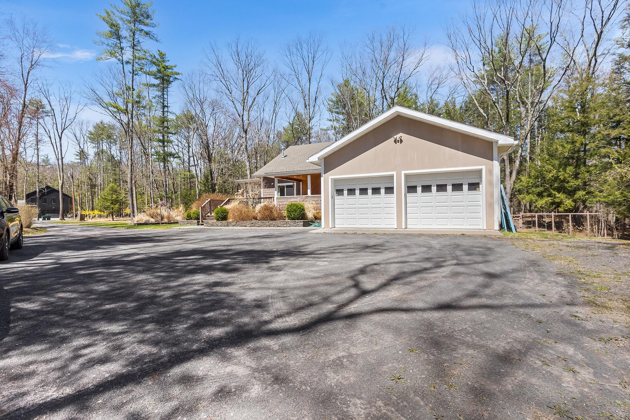 220 John Joy Road Property Photo 3