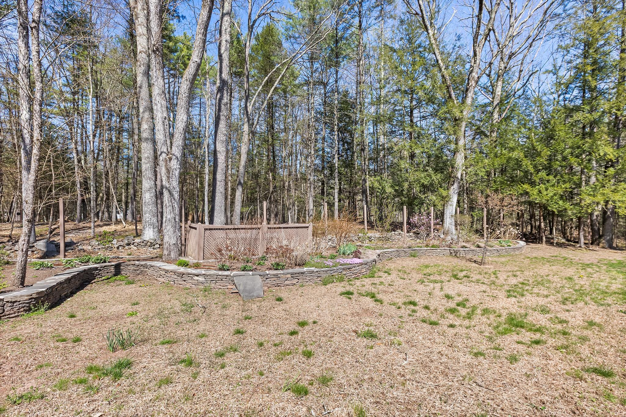 220 John Joy Road Property Photo 33