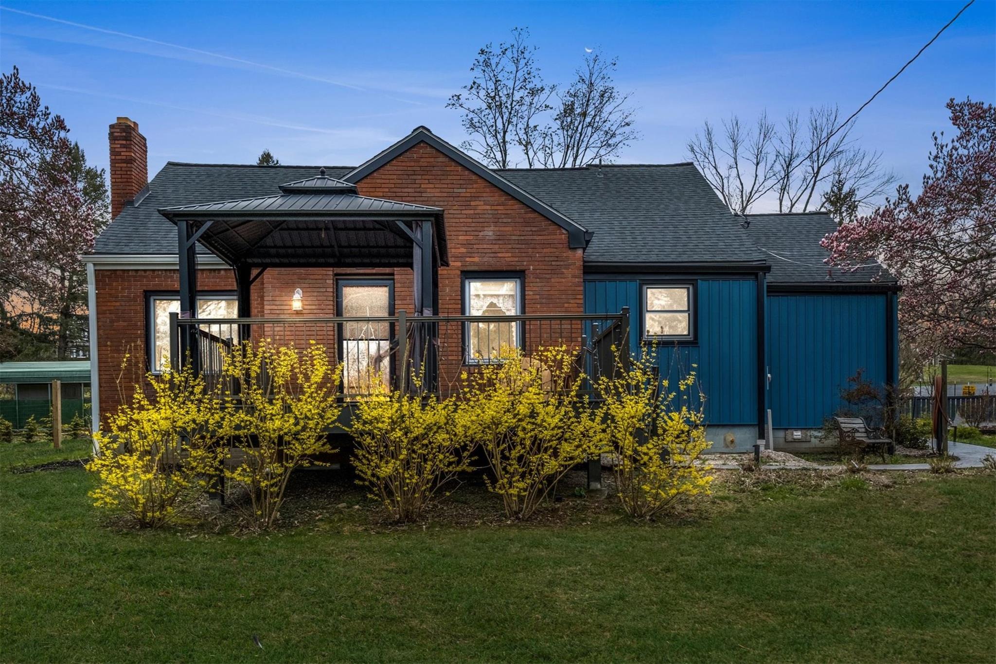 224 Manchester Rd Property Photo