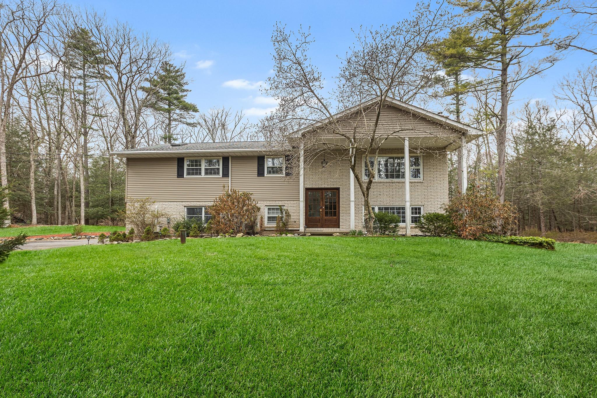 716 Stone Lane Property Photo