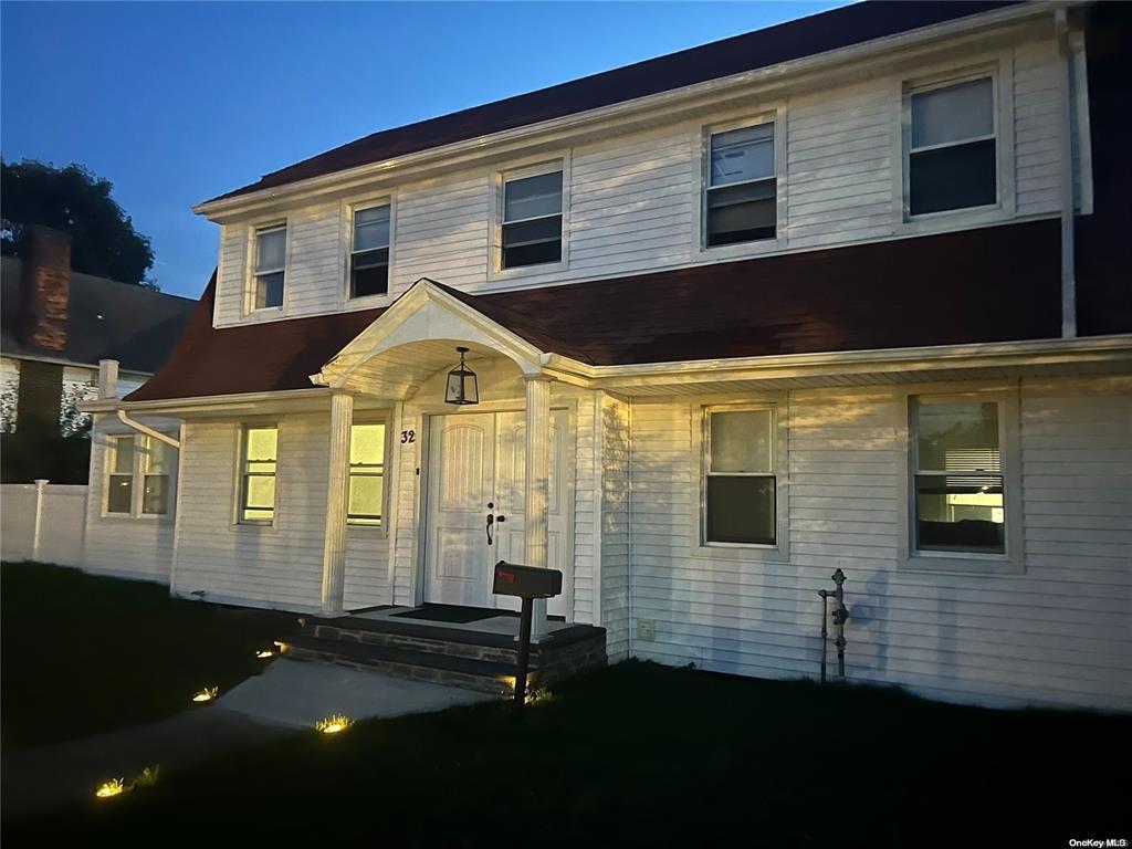 32 Nassau Pl Property Photo