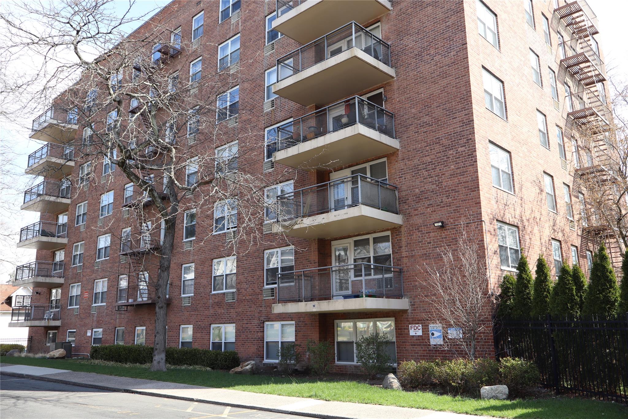 30 S Cole Ave Ld Property Photo