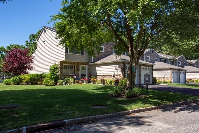 5000 Townhouse Dr Property Photo