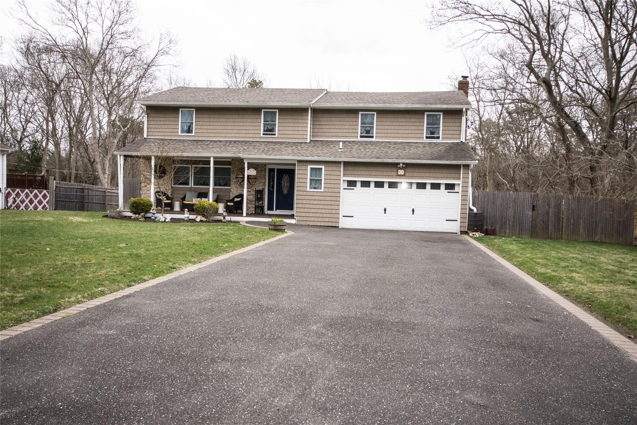 81 Elmhurst Ave Property Photo