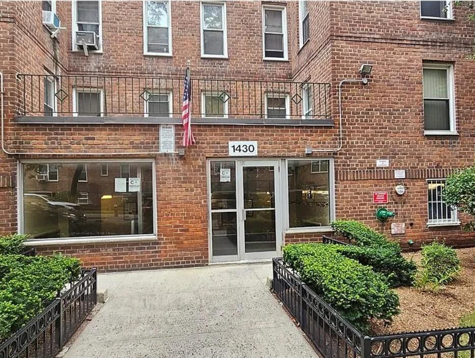 1430 Thieriot Avenue 1m Property Photo