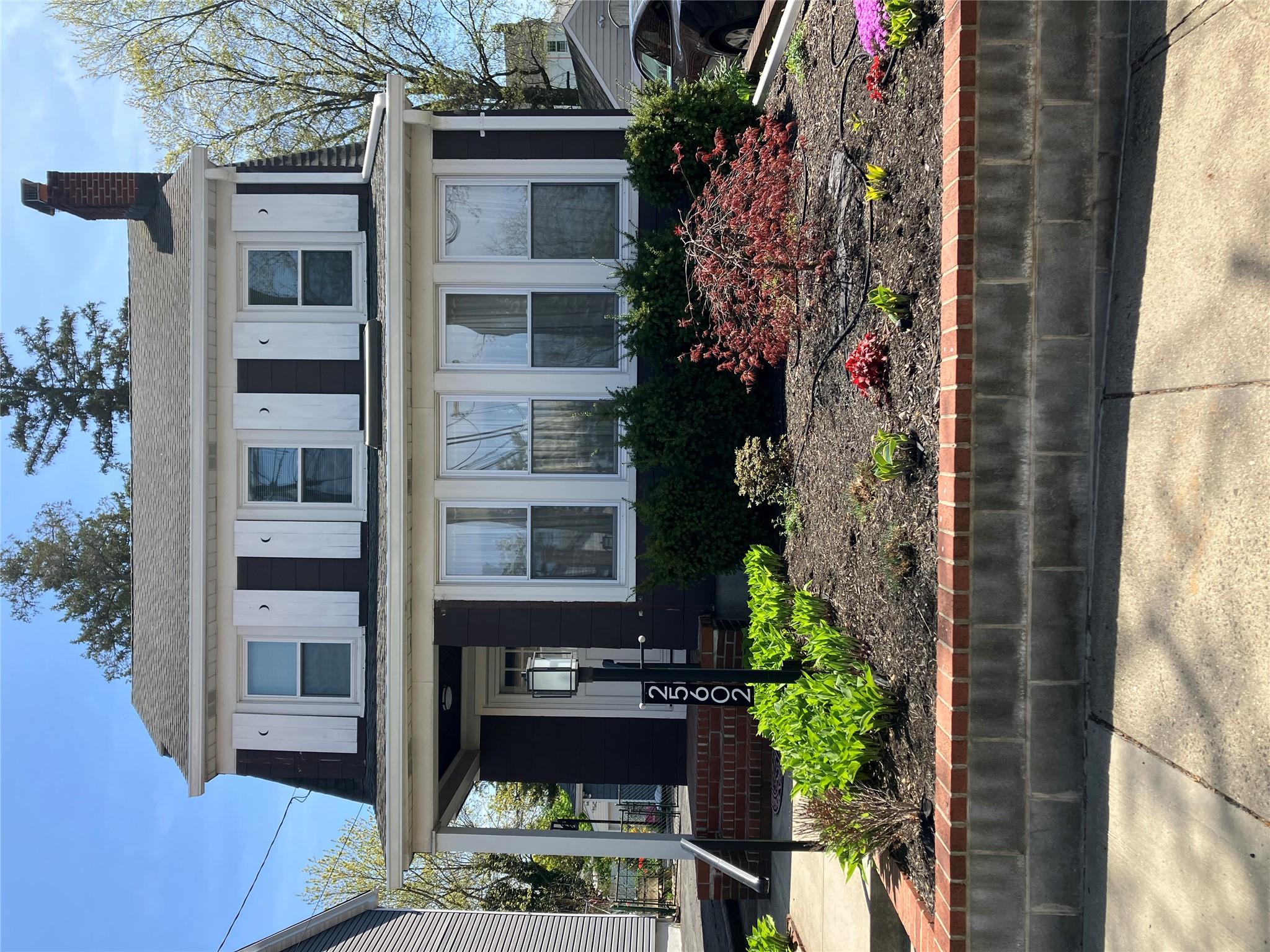 25602 Pembroke Avenue Property Photo