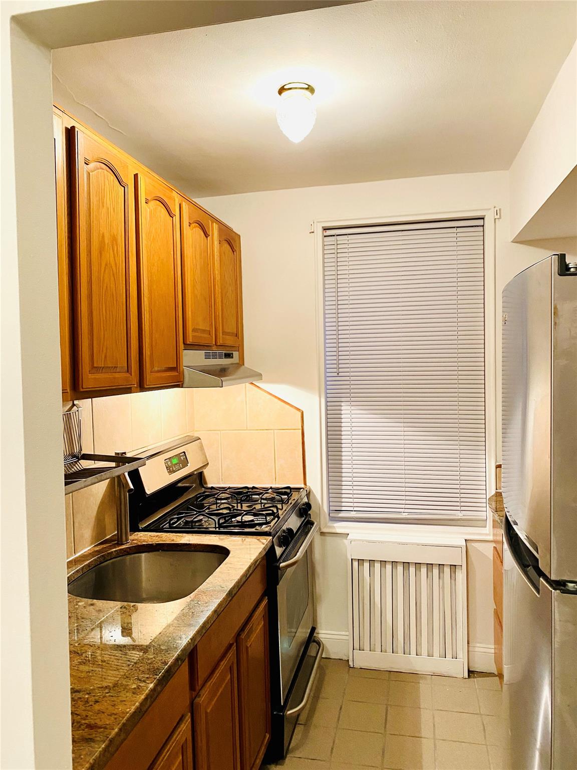 150-25 71 St Ave 1e Property Photo