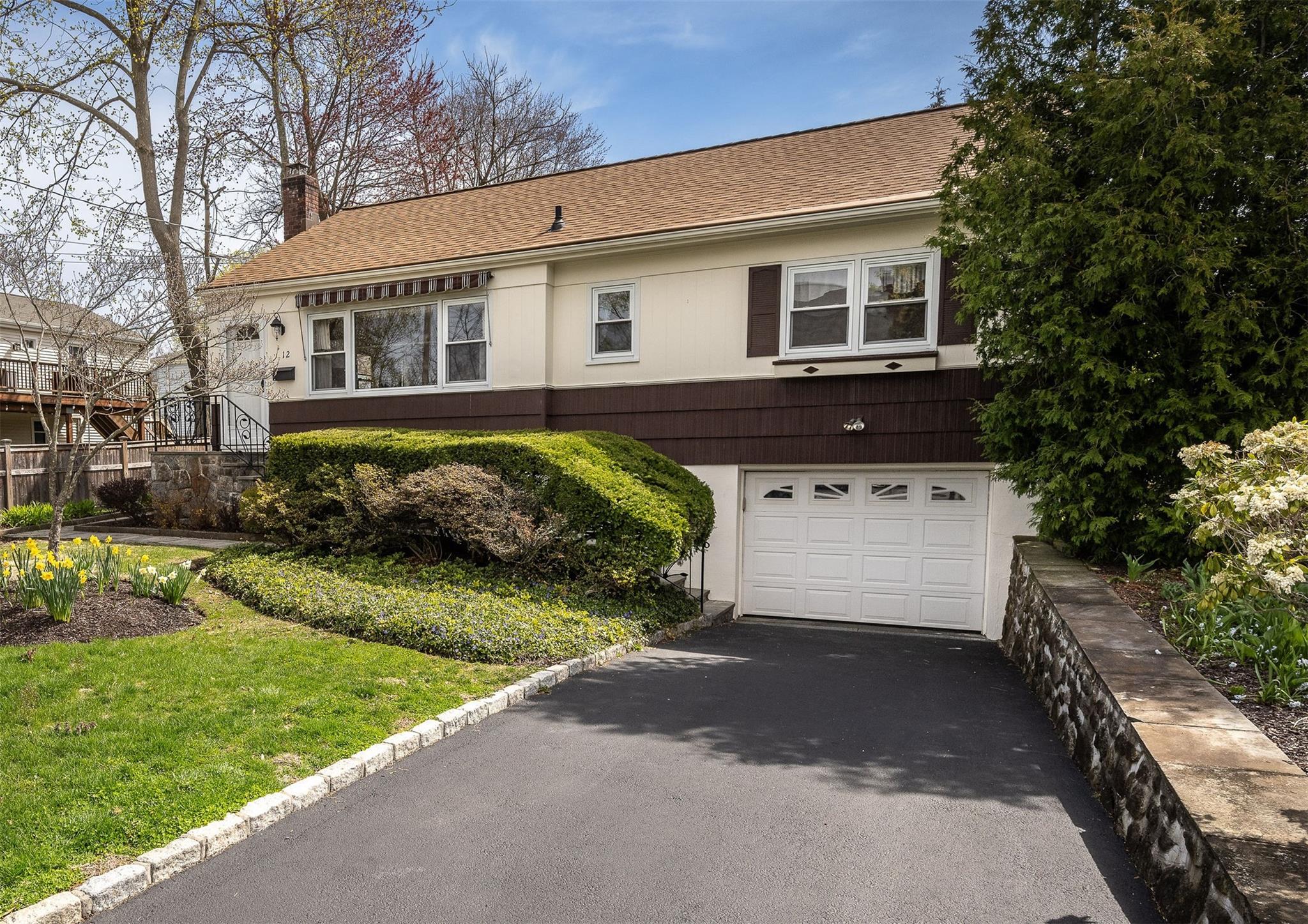 12 Stone Avenue Property Photo