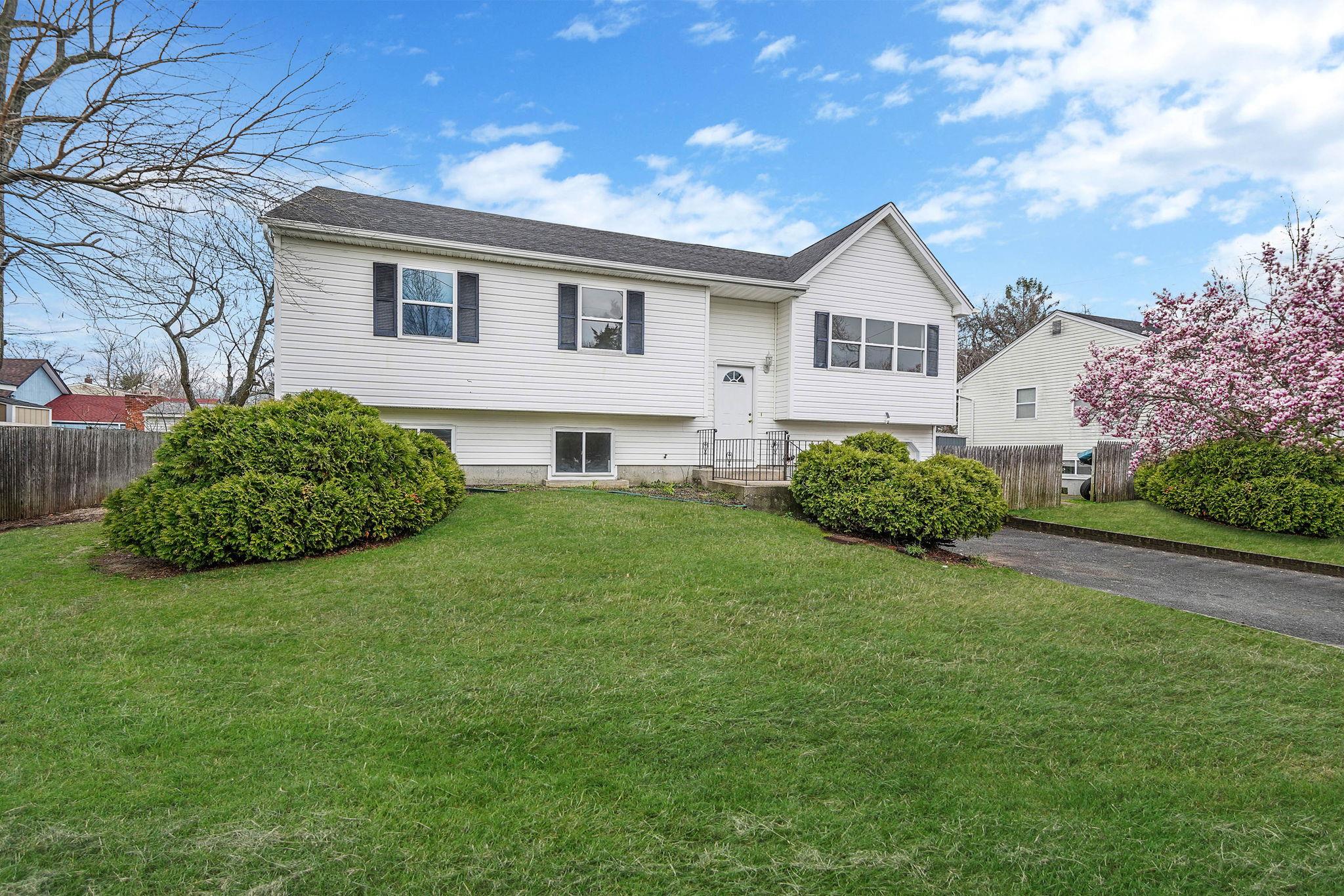 55 Woodycrest Avenue Property Photo