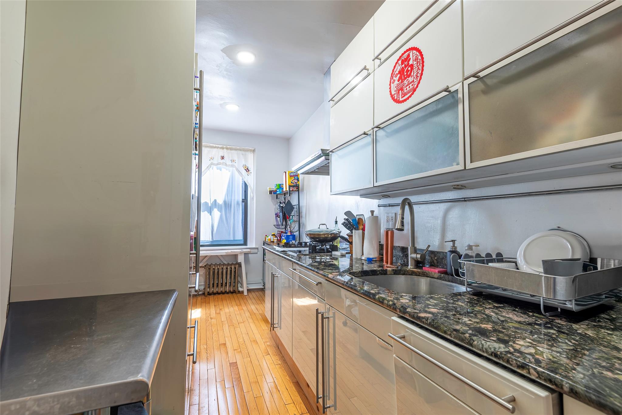 72-34 Austin Street F10 Property Photo 4