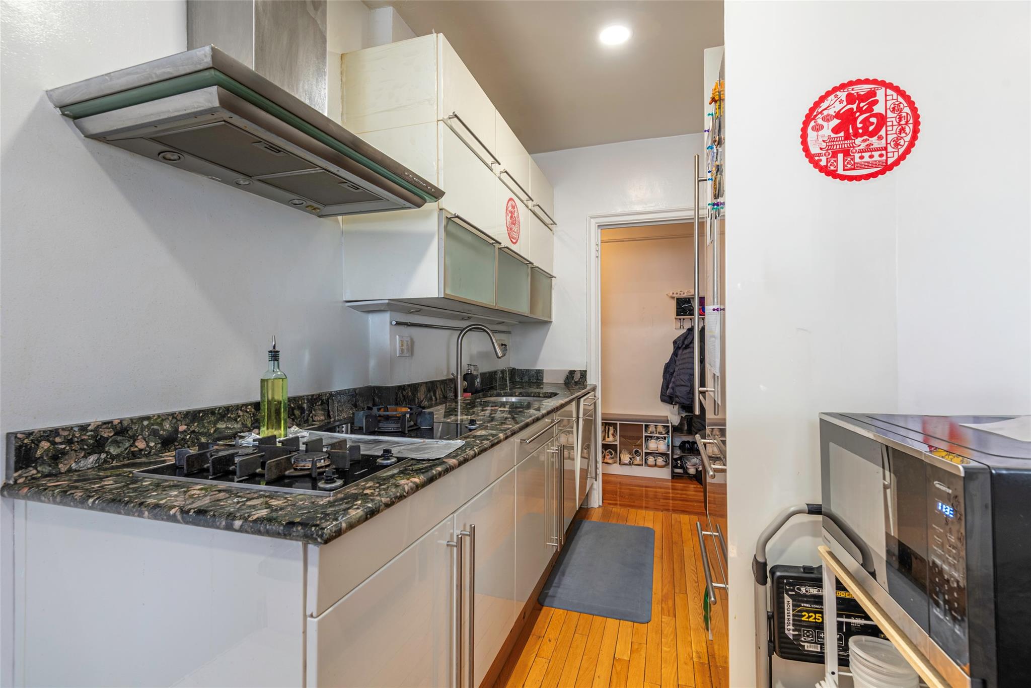 72-34 Austin Street F10 Property Photo 5