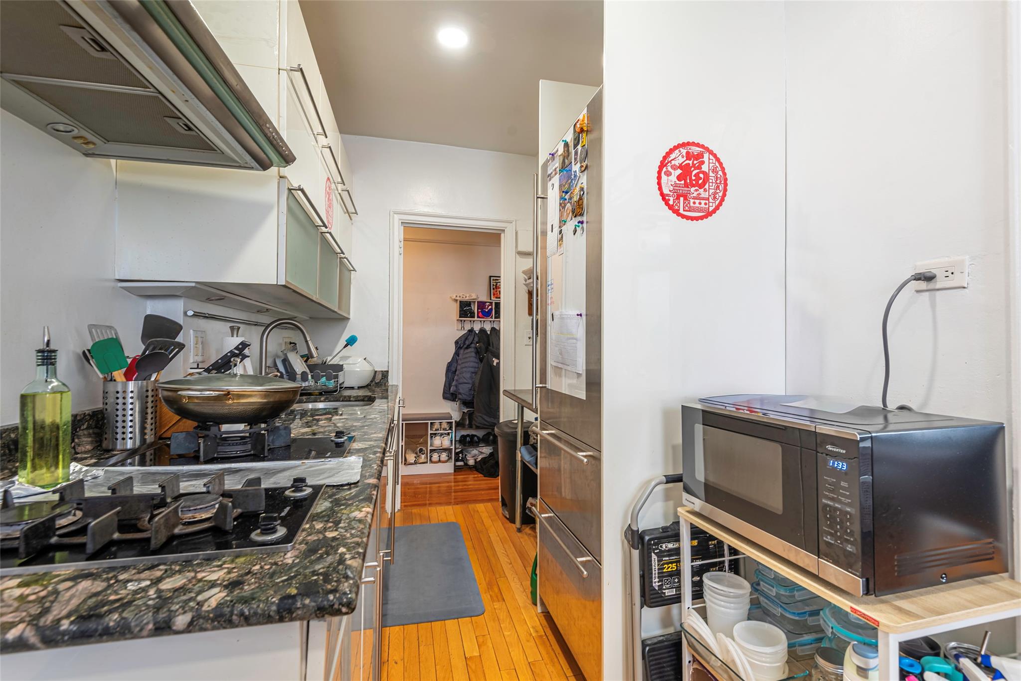 72-34 Austin Street F10 Property Photo 6