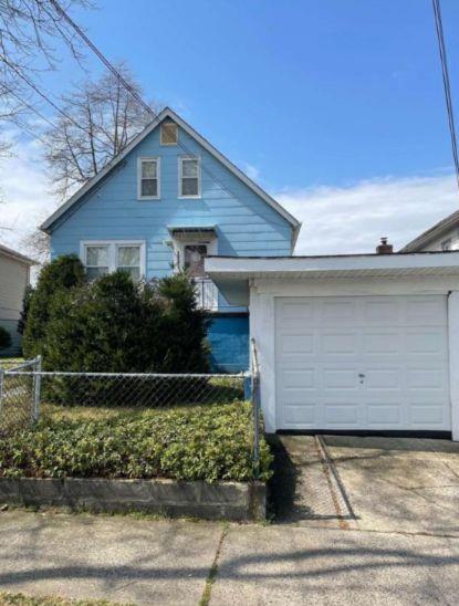 2933 Tenbroeck Avenue Property Photo