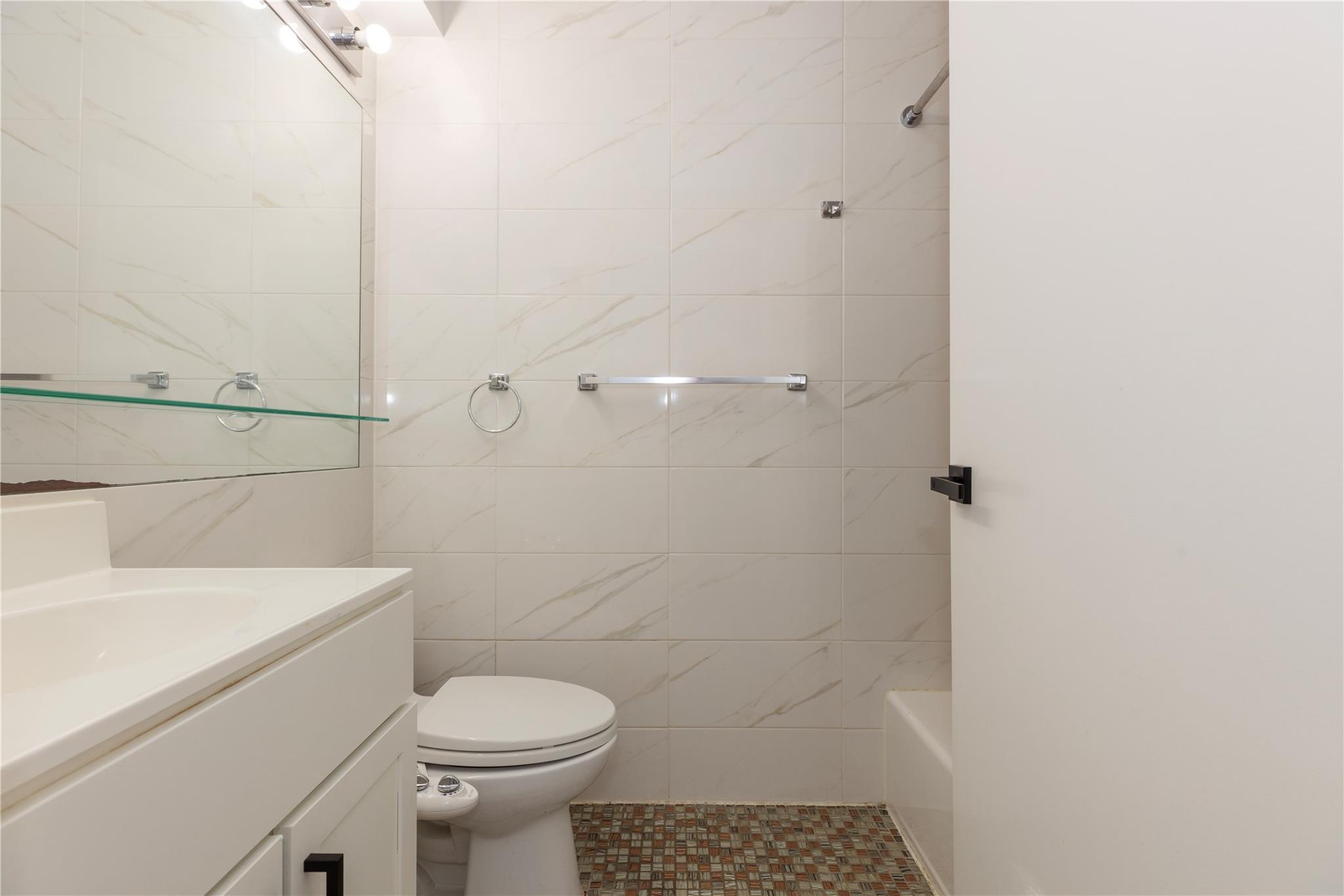 116-11 Curzon Road 1b Property Photo 17