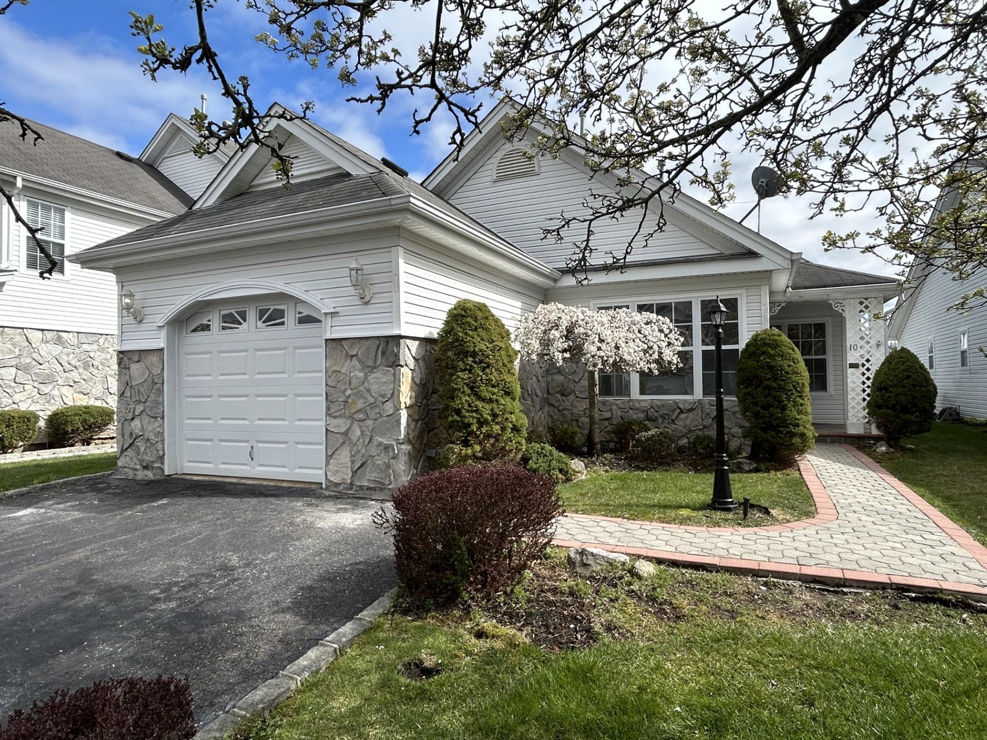 10 Chelsea Lane Property Photo