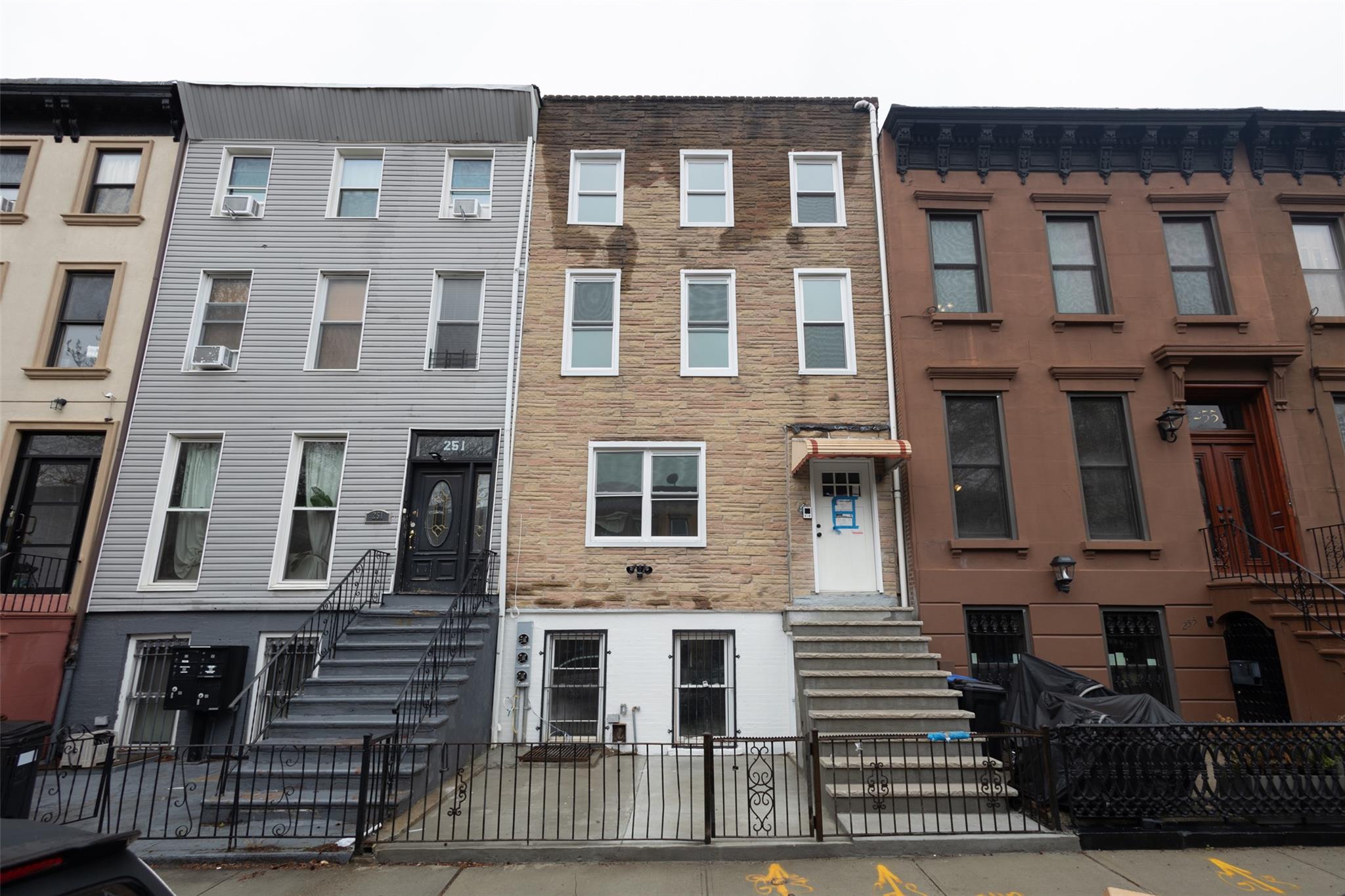 253 Monroe Street Property Photo
