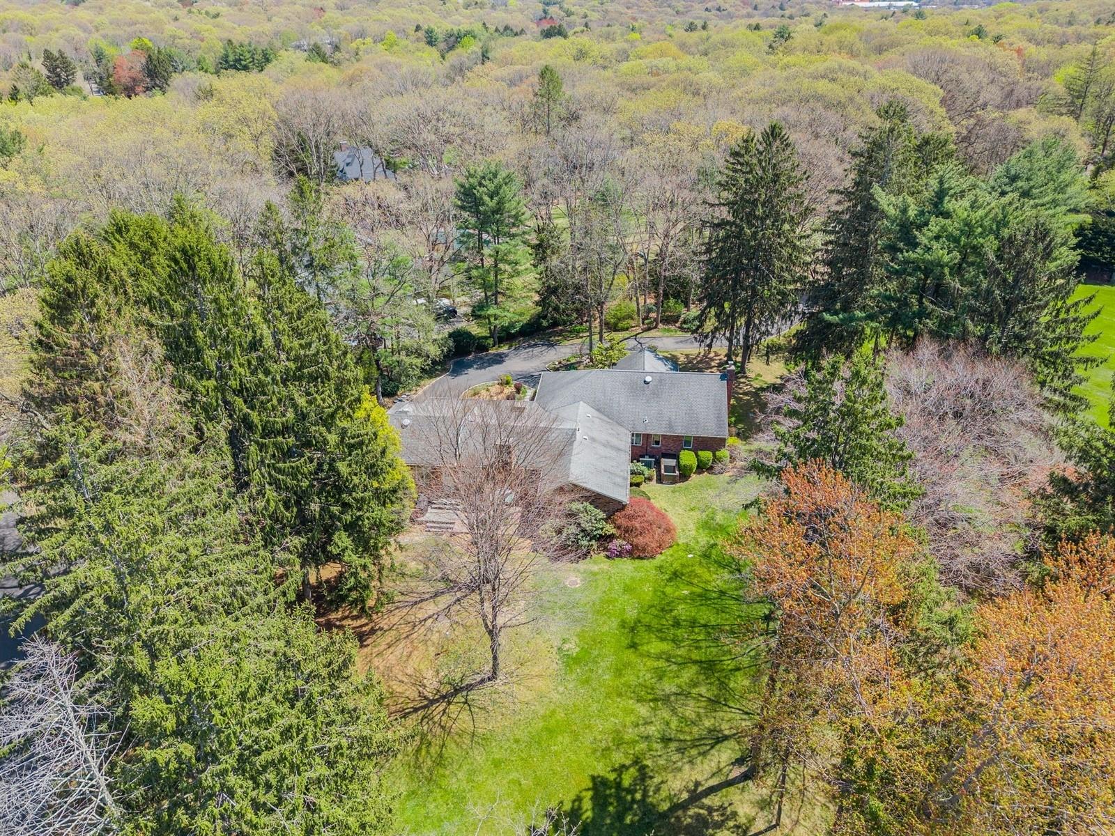 1926 Midlane Road Property Photo 10
