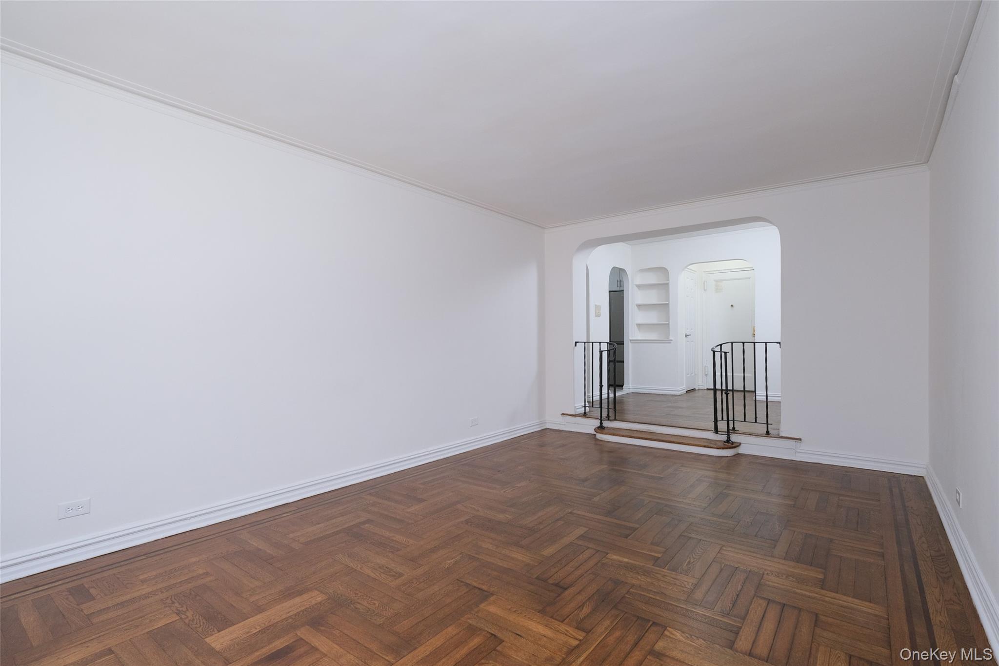 2685 Creston Avenue 1-m Property Photo 3